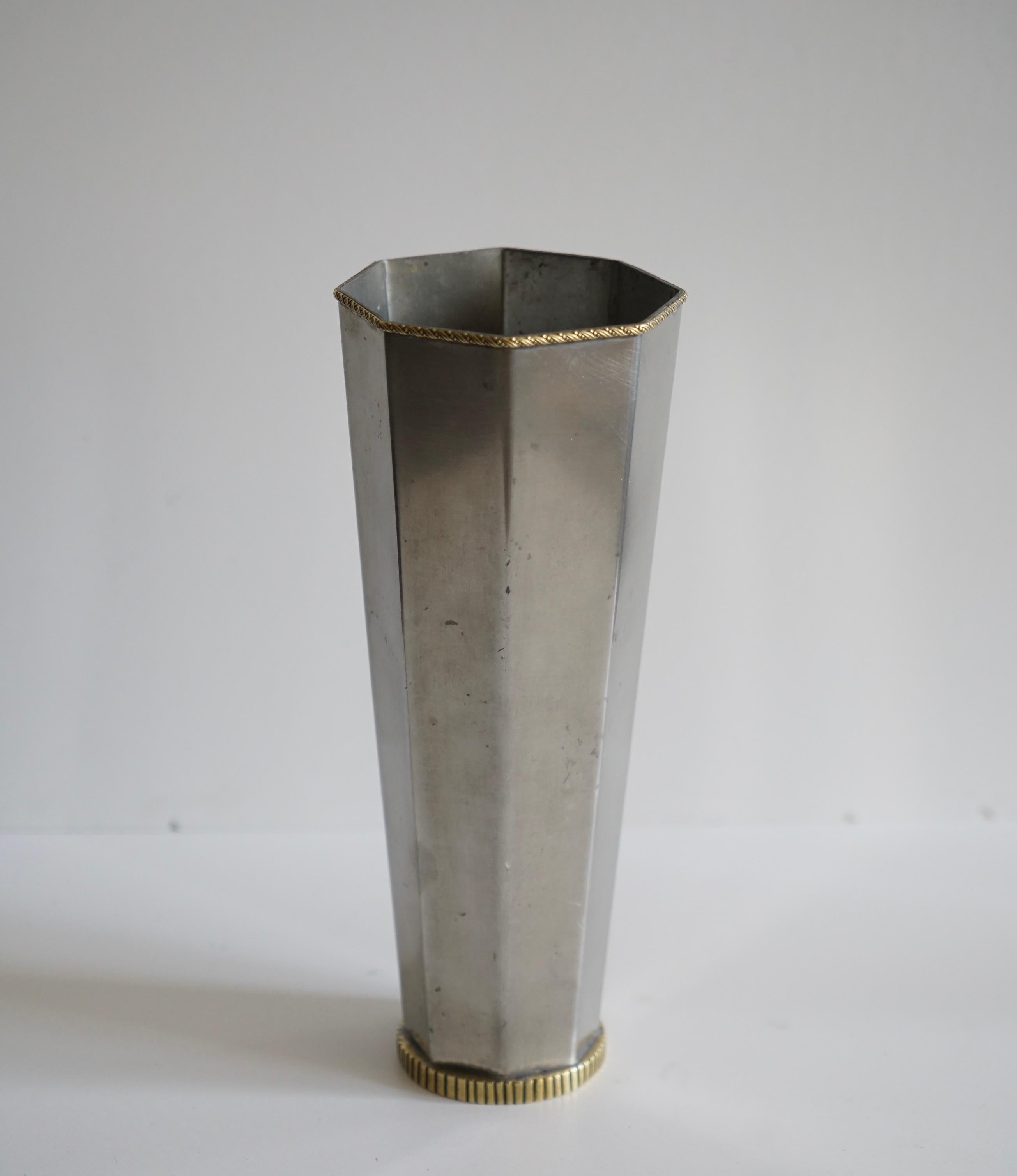 Svedese Un vaso di Svenkst Tenn in vendita