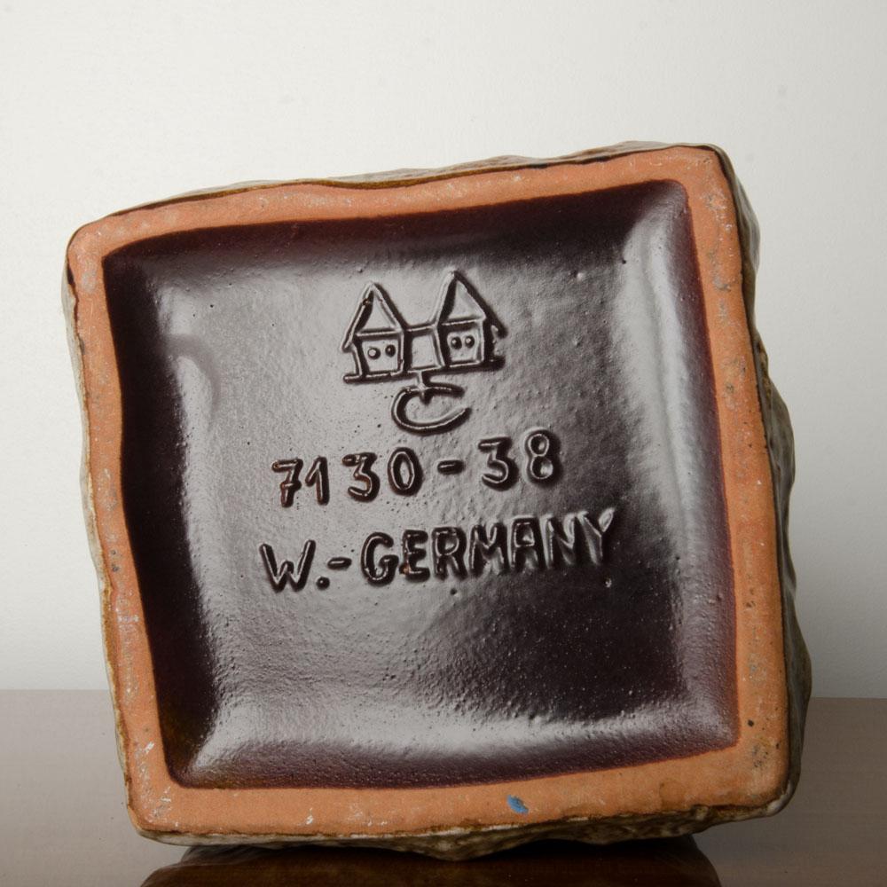 Vaso del produttore di ceramiche della West German Pottery Scheurich Keramic, circa 1965 In condizioni buone in vendita a Philadelphia, PA