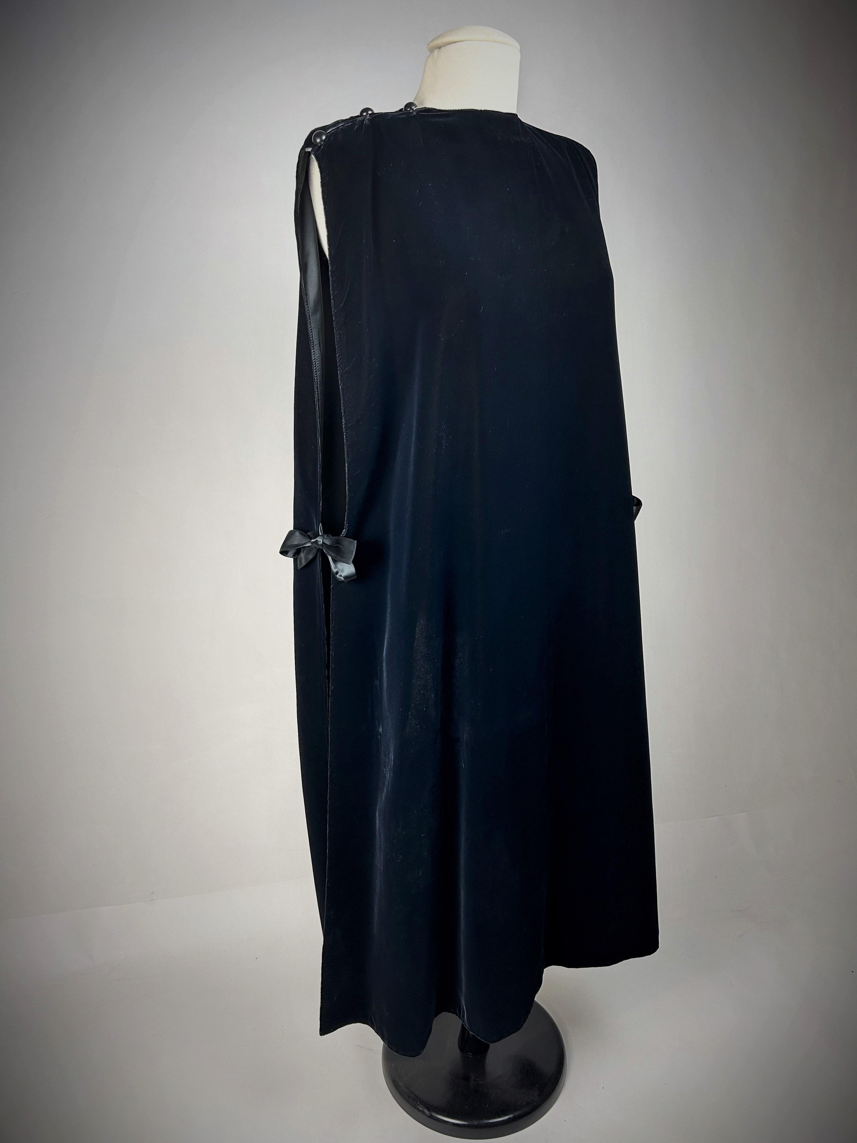 Chasuble en velours de Madame Grès Haute Couture (attribuée à) Circa 1980 Bon état - En vente à Toulon, FR