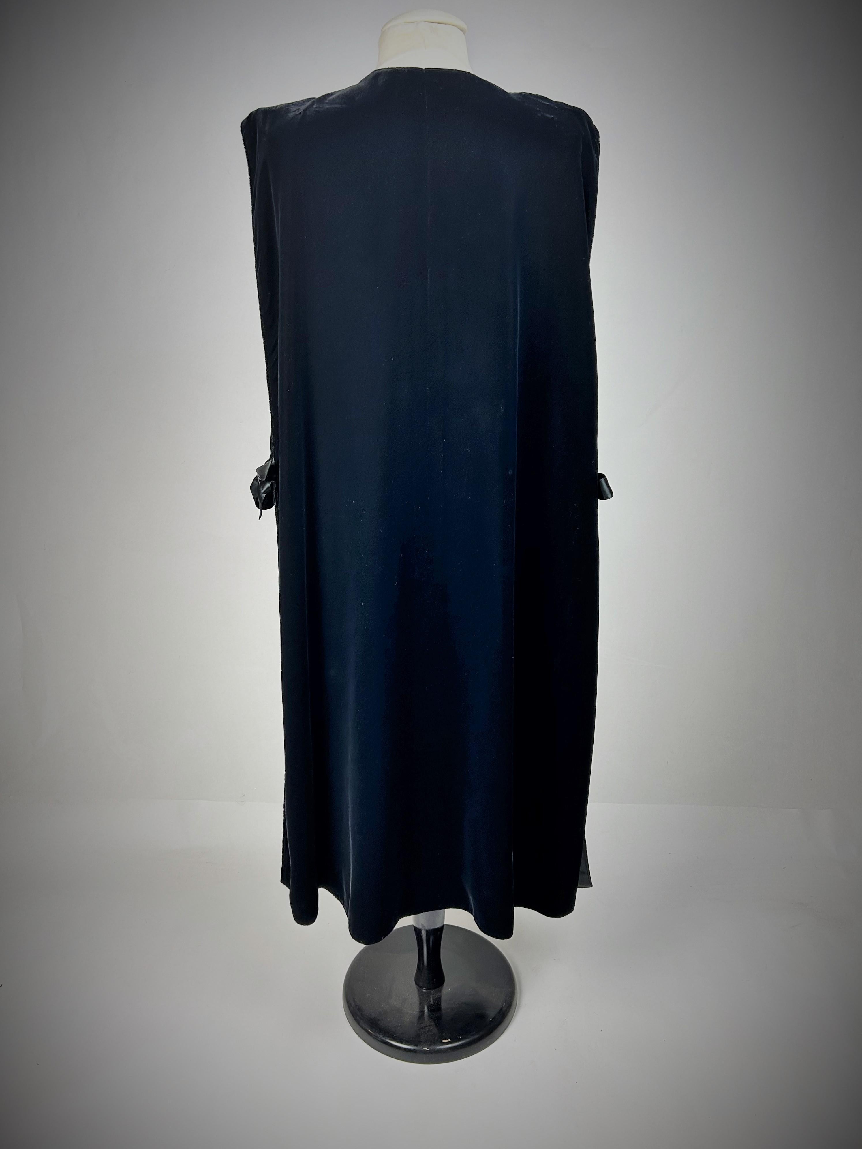 Chasuble en velours de Madame Grès Haute Couture (attribuée à) Circa 1980 en vente 1