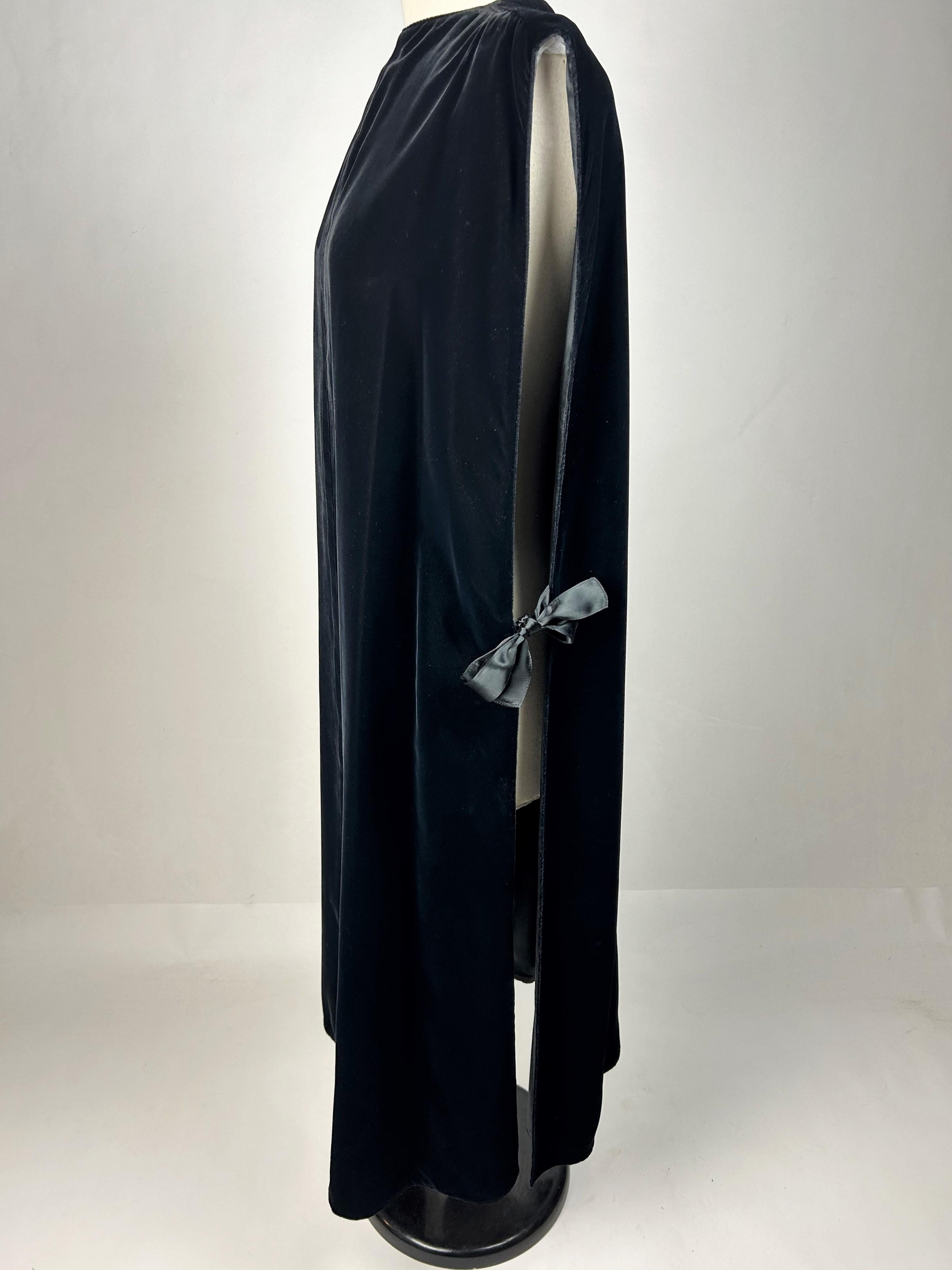 A Velvet Chasuble by Madame Grès Haute Couture (attributed to) Circa 1980 For Sale 2