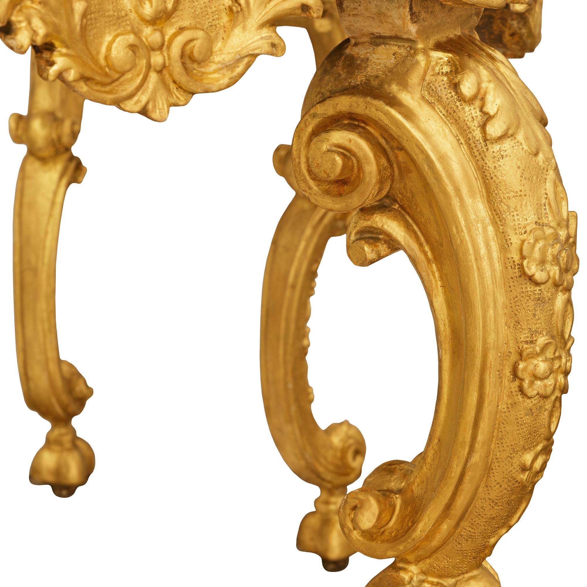 A Venetian 18th century Giltwood and faux painted marble console For Sale 2
