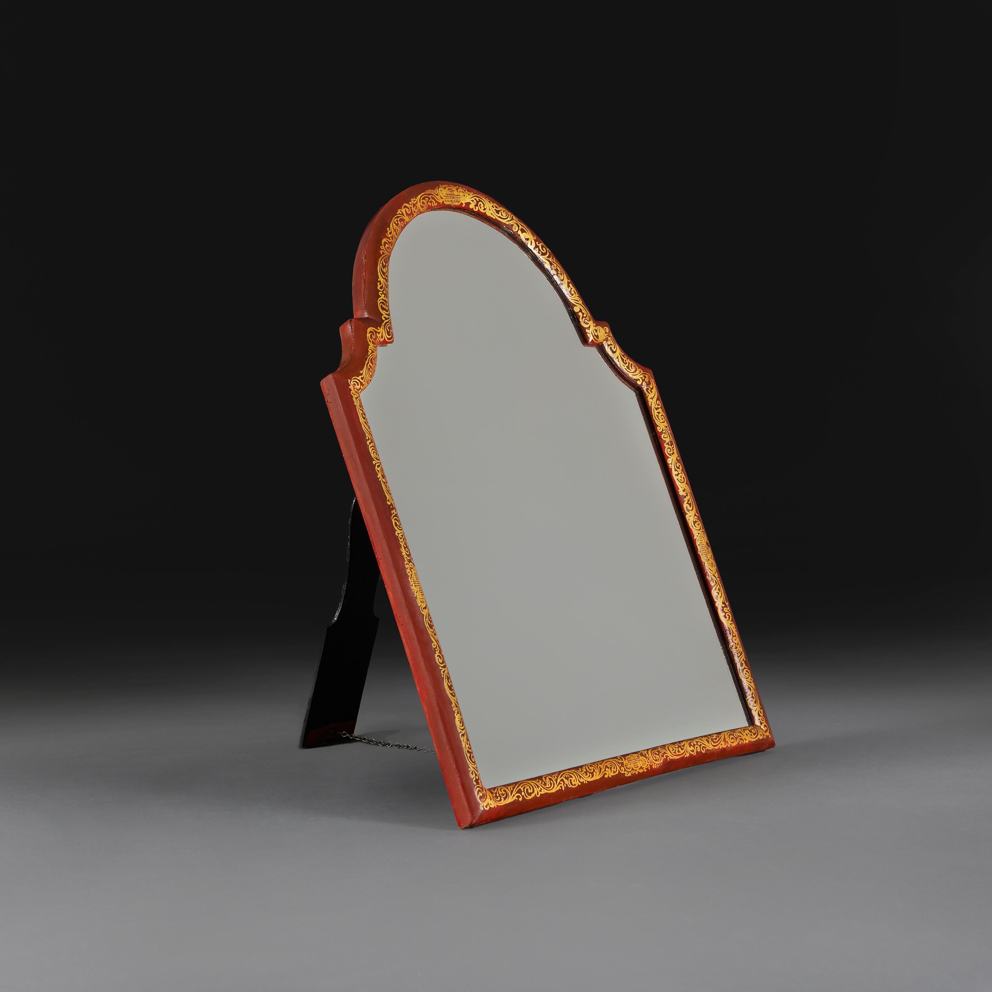 Miroir de coiffeuse vénitien en laque rouge et or Bon état - En vente à London, GB