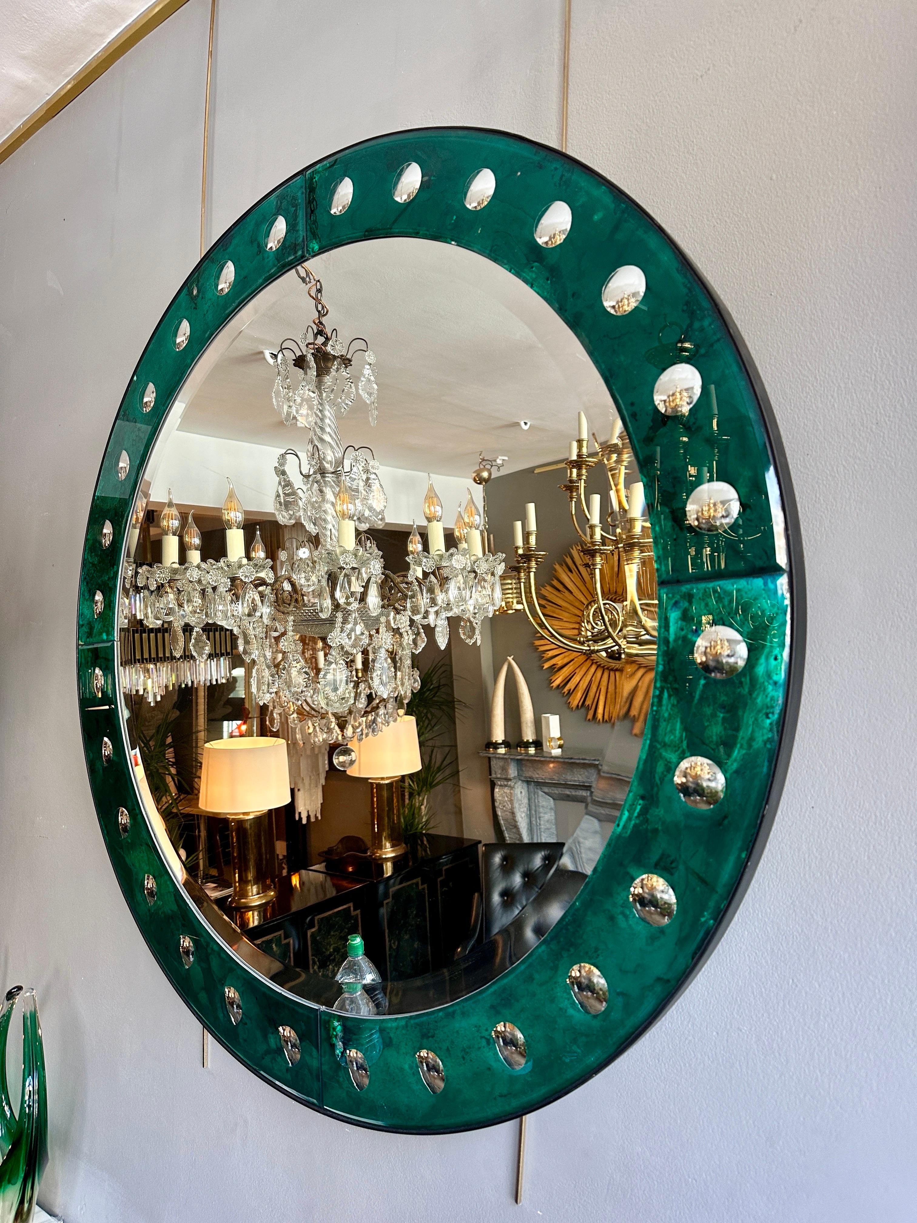 A Venetian Style Circular Emerald Green Bordered Mirror  For Sale 5