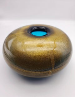 A Venini "sommersi oro" vase by Laura de Santillana, made on Murano in 1985