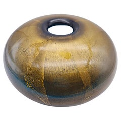 Vase Venini "sommersi oro" de Laura de Santillana, fabriqué à Murano en 1985.