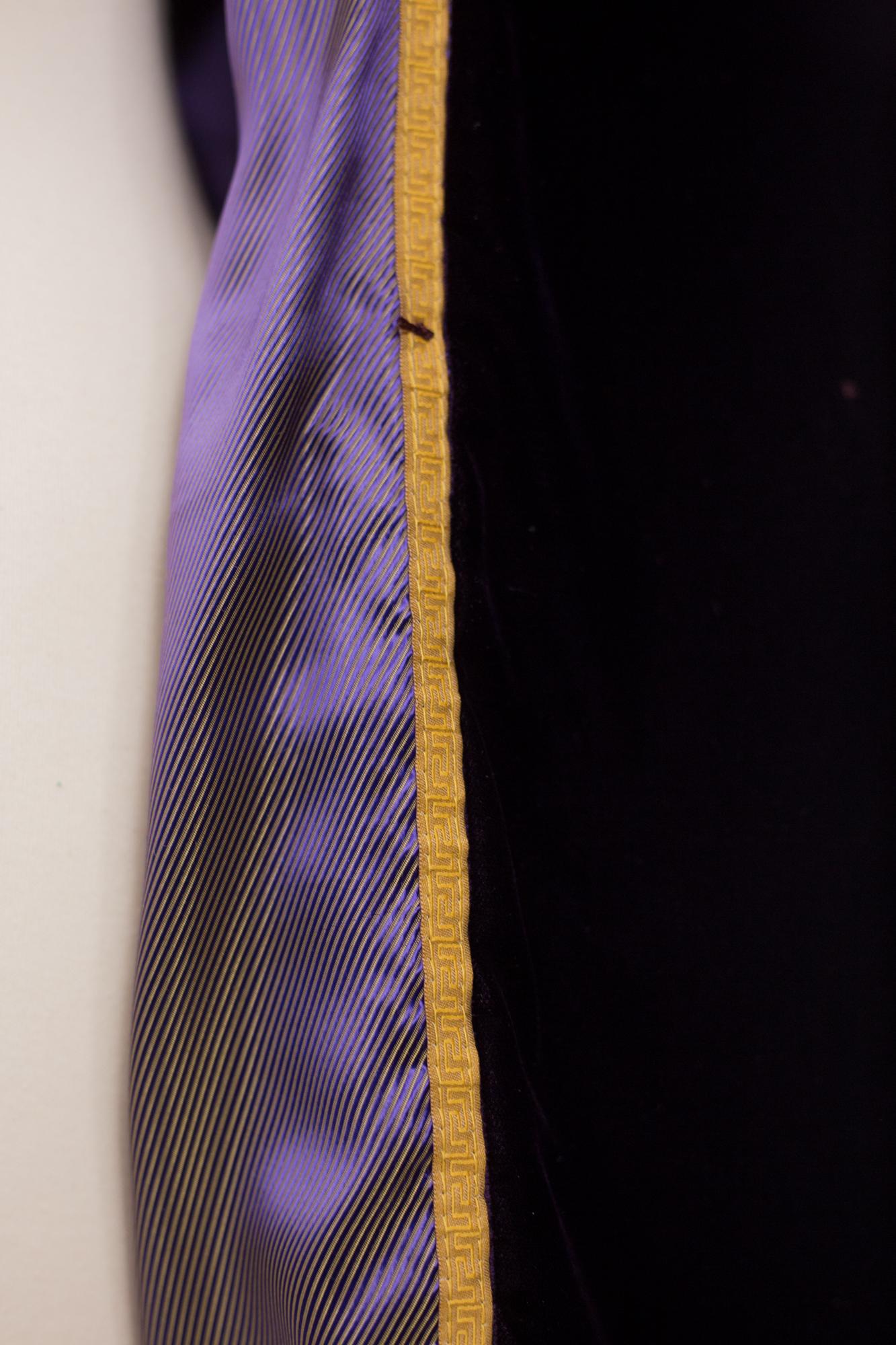 Giacca da smoking da sera in velluto viola Versace Circa 2000 in vendita 9