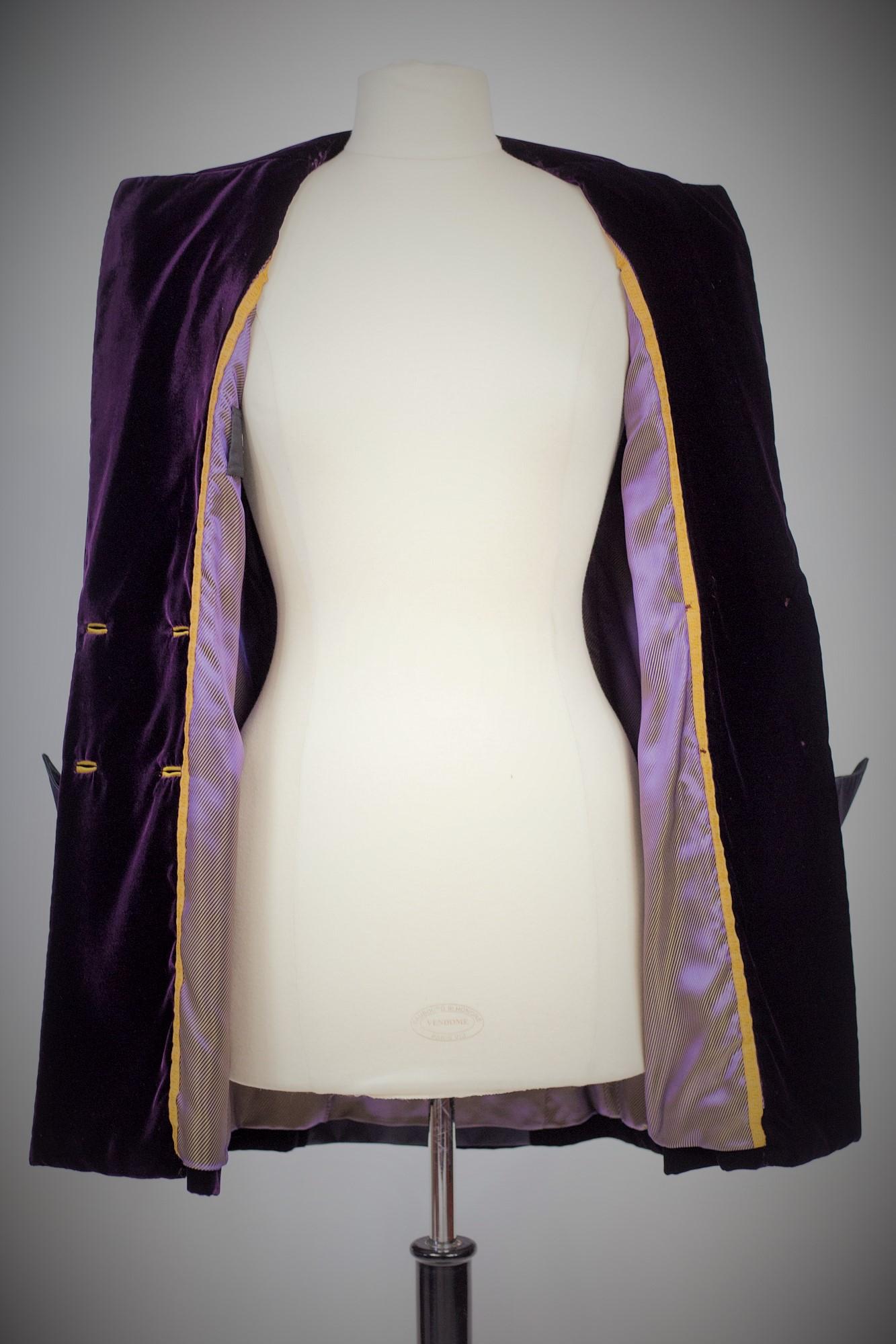 A Versace Cardinal Purple Velvet Evening Tuxedo Jacket Circa 2000 For Sale 7