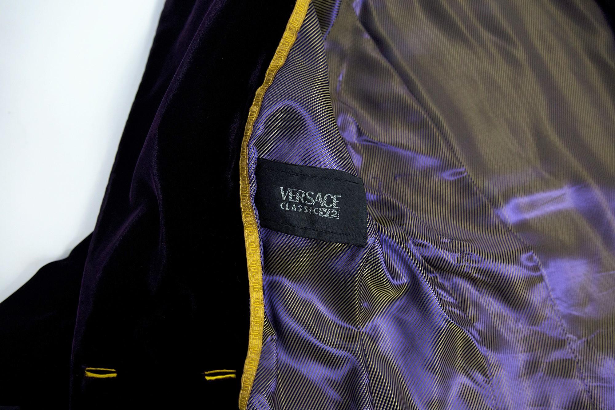 Nero Giacca da smoking da sera in velluto viola Versace Circa 2000 in vendita
