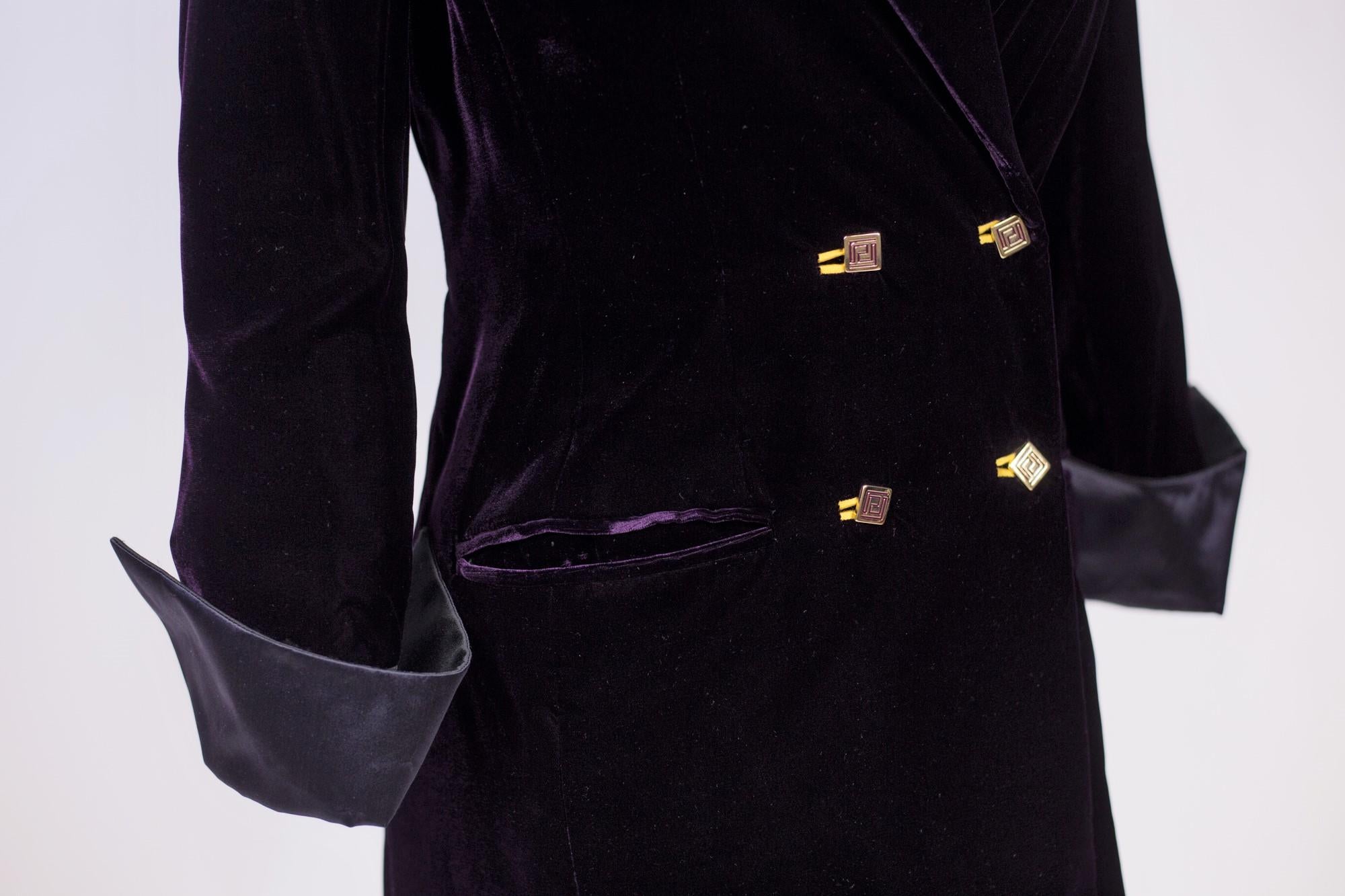 Giacca da smoking da sera in velluto viola Versace Circa 2000 in vendita 2