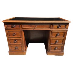 Very Attractive 19th Century Walnut Desk