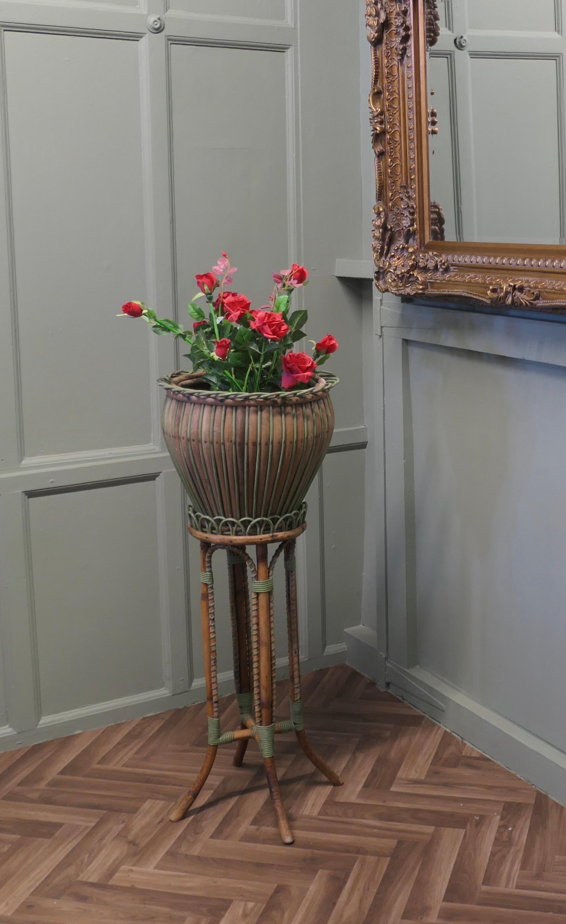 A Very Attractive Arts and Crafts Bamboo Jardinière, Plant Stand   This is a ver In Good Condition For Sale In Godshill, Isle of Wight