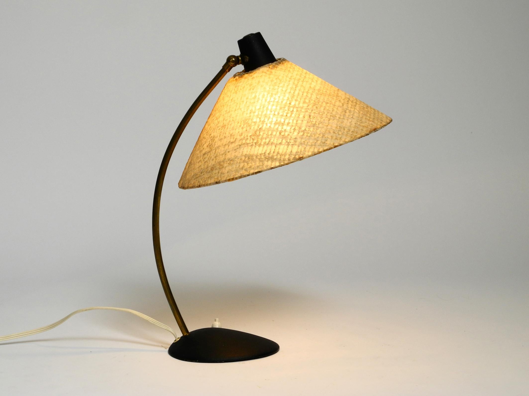 A very beautiful classic, large Mid Century table lamp with fiberglass shade For Sale 9