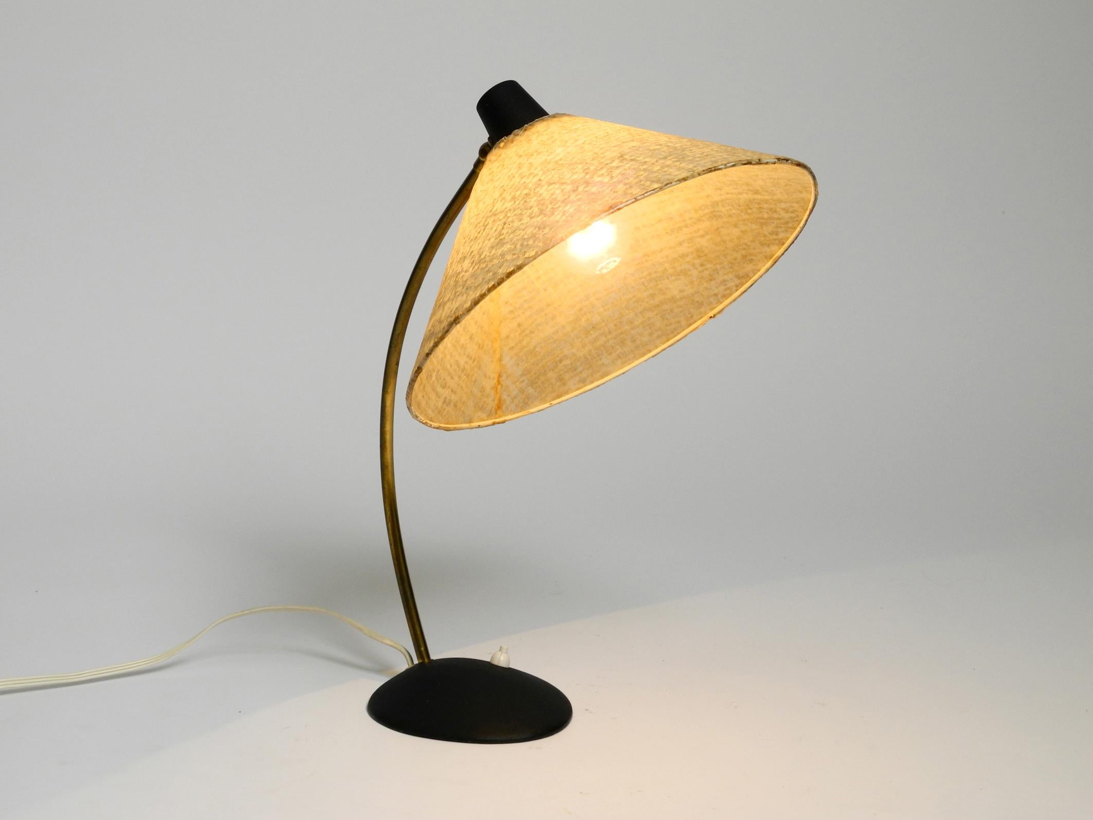 Mid-Century Modern A very beautiful classic, large Mid Century table lamp with fiberglass shade For Sale