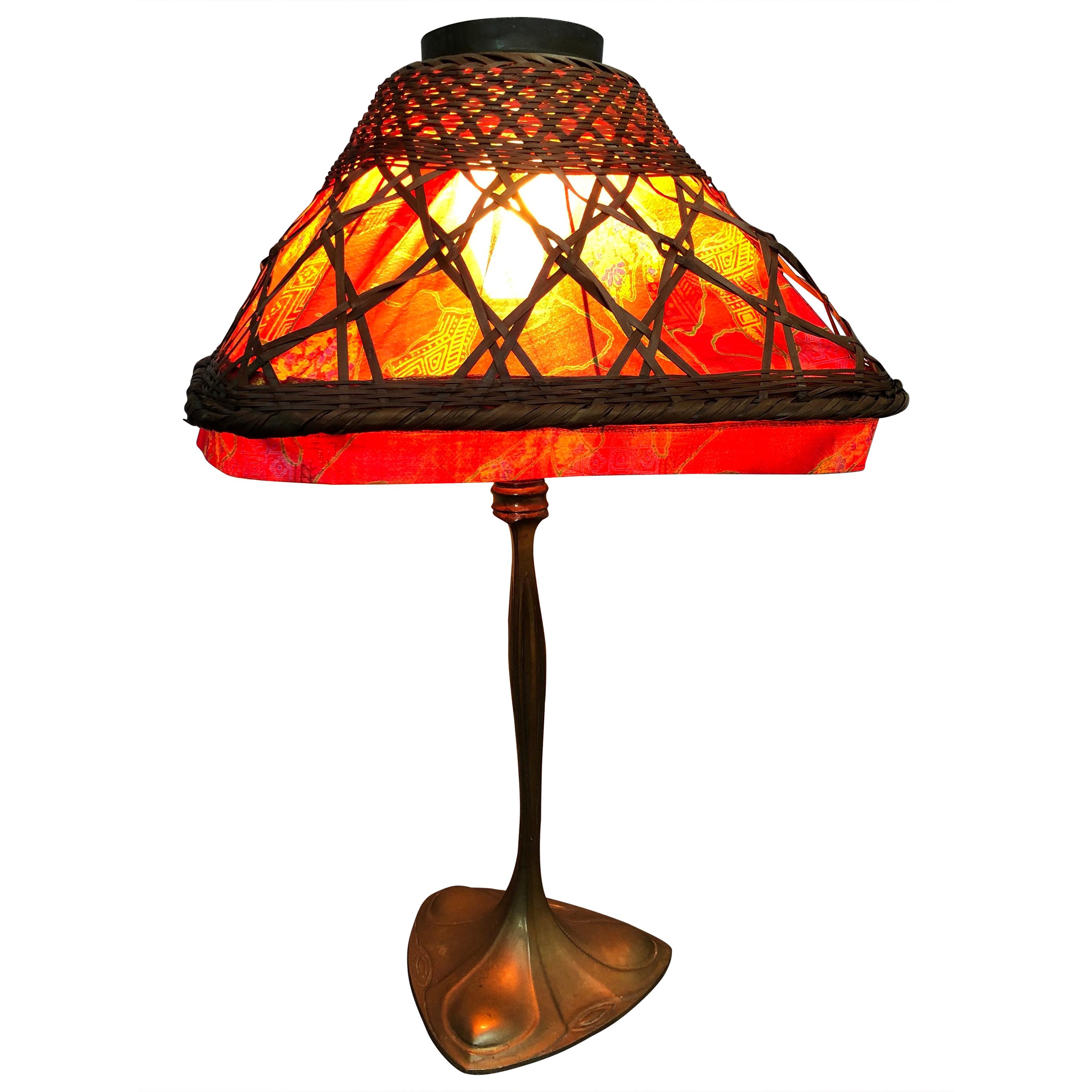 Magnifique lampe de bureau danoise Art Nouveau des années 1920 en laiton en vente