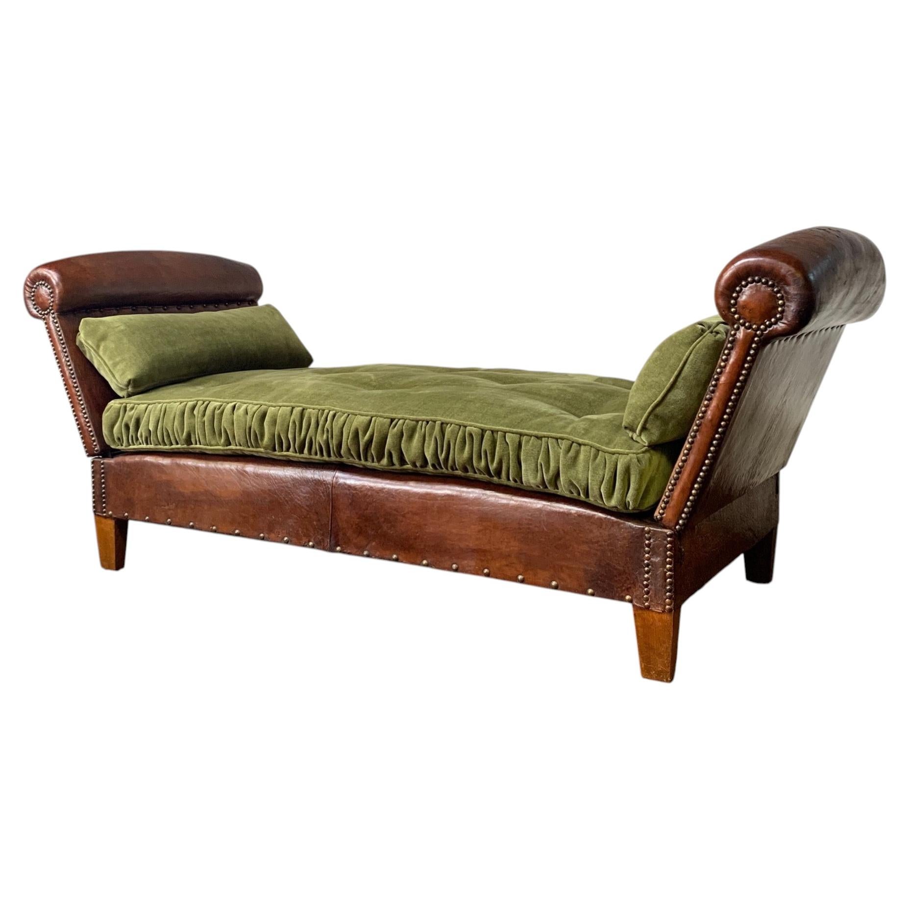Is a daybed smaller than a twin bed?