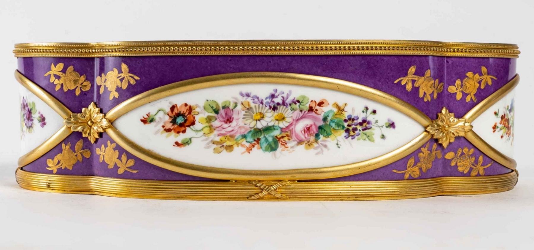 Very Beautiful Sèvres Porcelain Jardinière, 19th Century 1