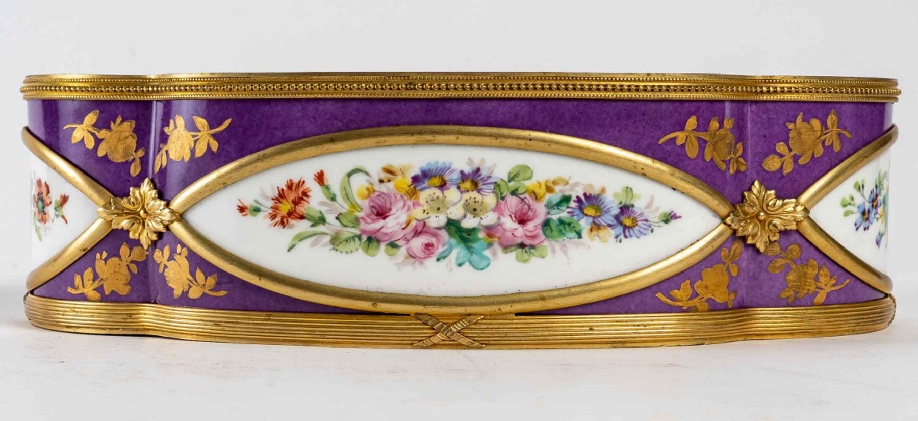 Very Beautiful Sèvres Porcelain Jardinière, 19th Century 3