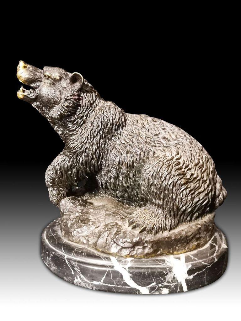 Very Detailed Bronze Bear Over Marble Stand 20th Century 1