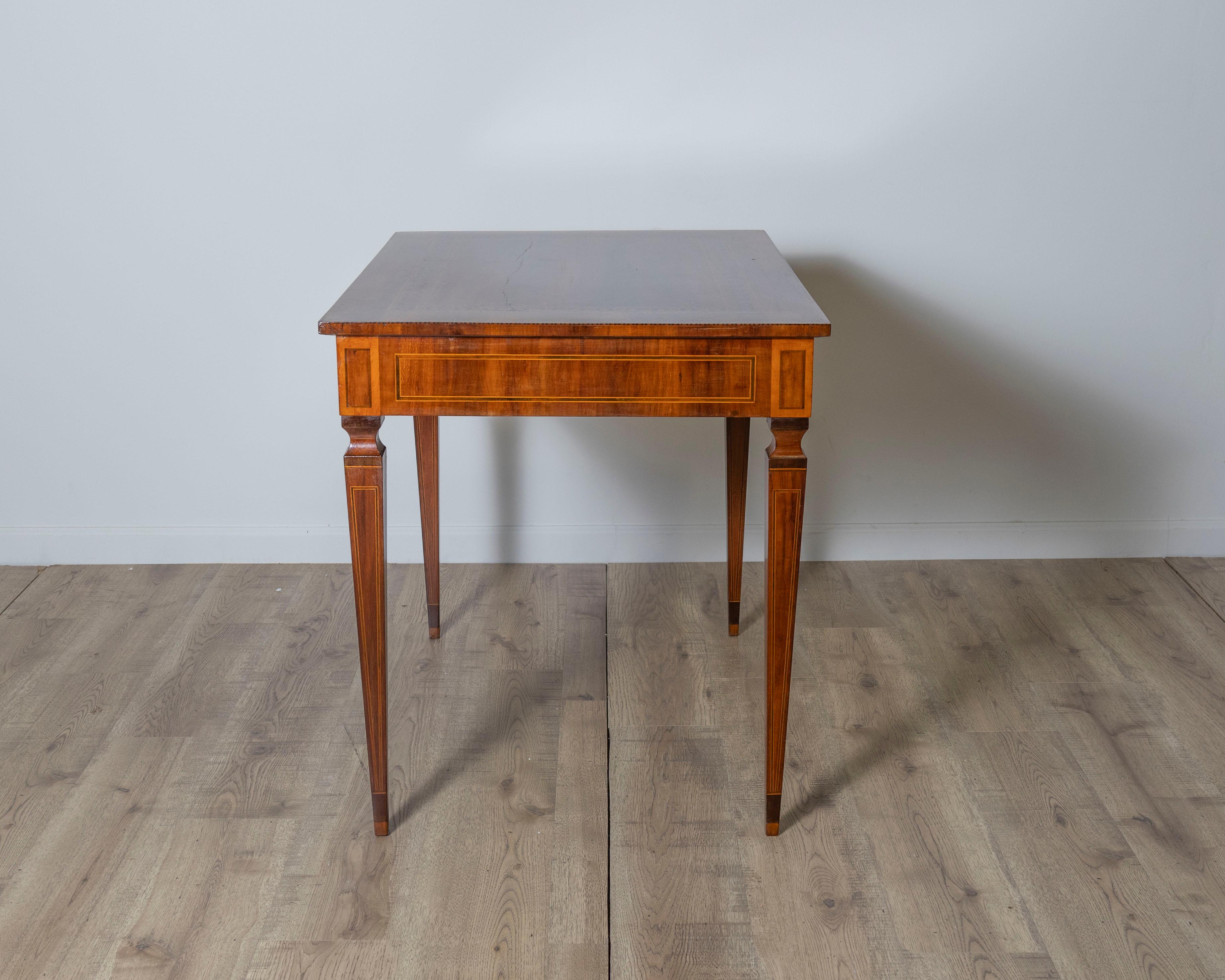 A very elegant walnut table/desk with a central drawer For Sale 3