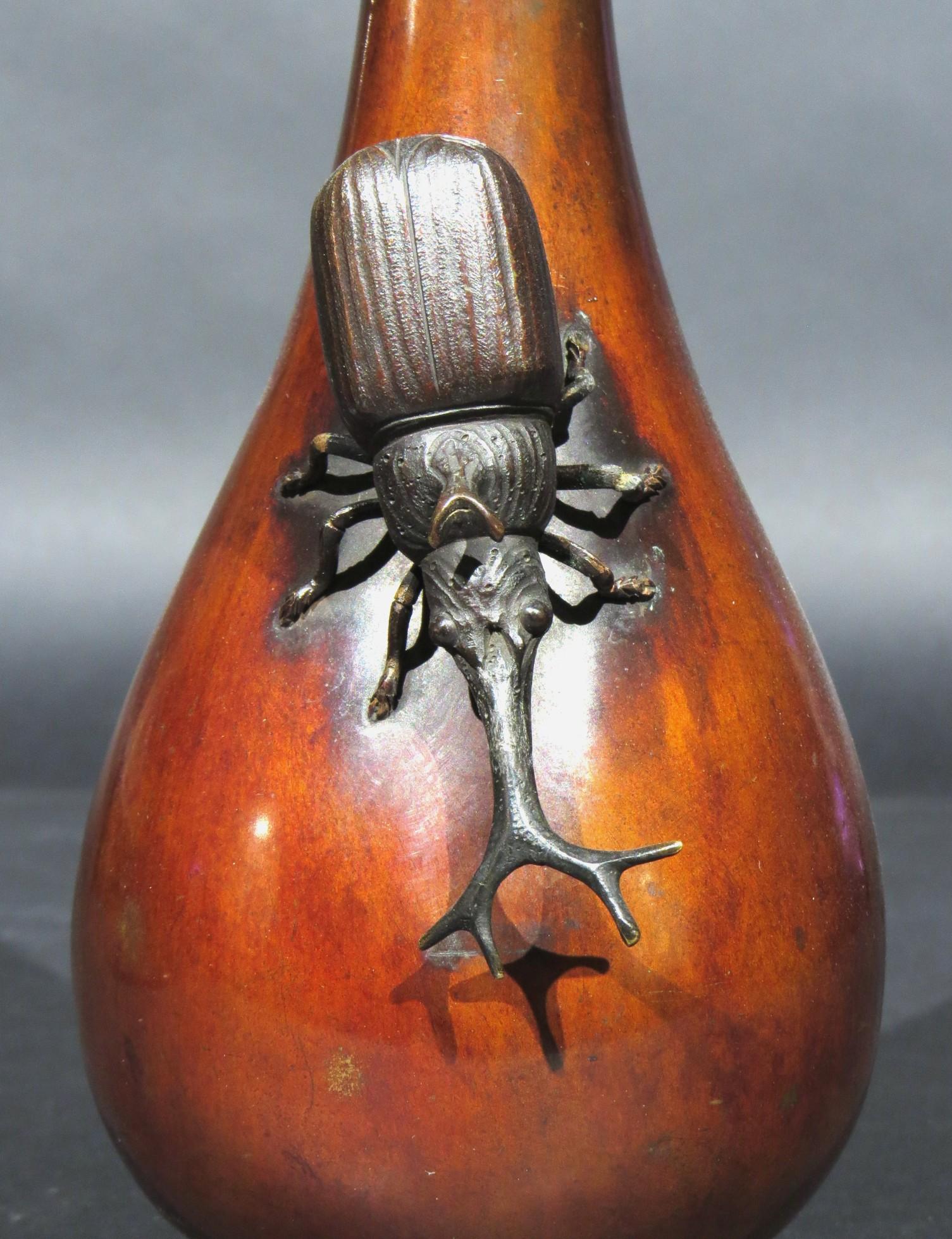 A Very Fine 19th C. Japanese Bronze 'Kabutomushi' Vase, Meiji Period (1868-1912) In Good Condition For Sale In Ottawa, Ontario