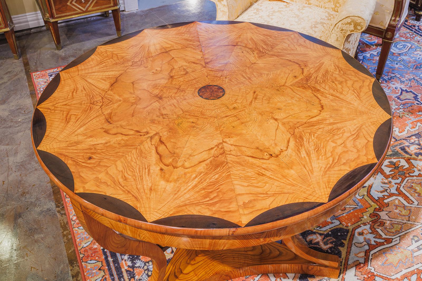 Hand-Carved A very fine 19th century Biedermeier satinwood Birch and inlayed center table  For Sale