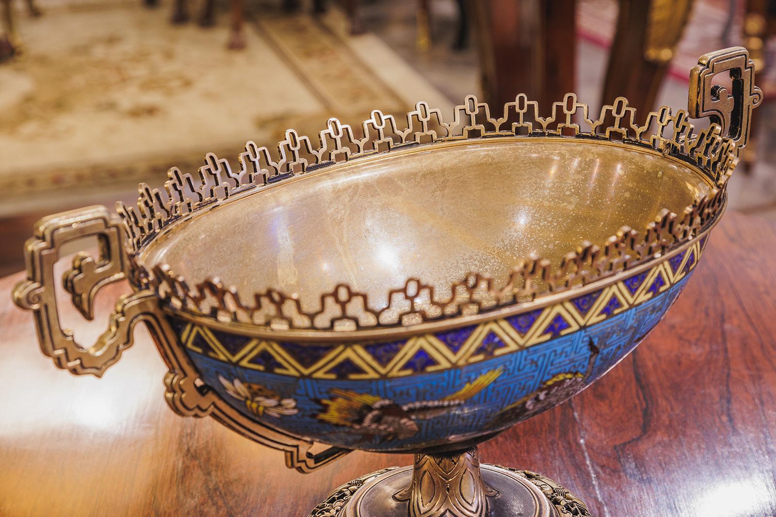 A very fine 19th century French Cloissone 11and gilt bronze centerpiece In Good Condition For Sale In Dallas, TX