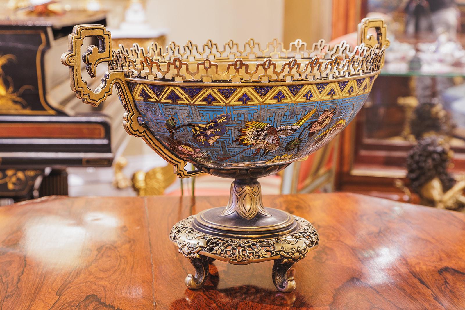 19th Century A very fine 19th century French Cloissone 11and gilt bronze centerpiece For Sale