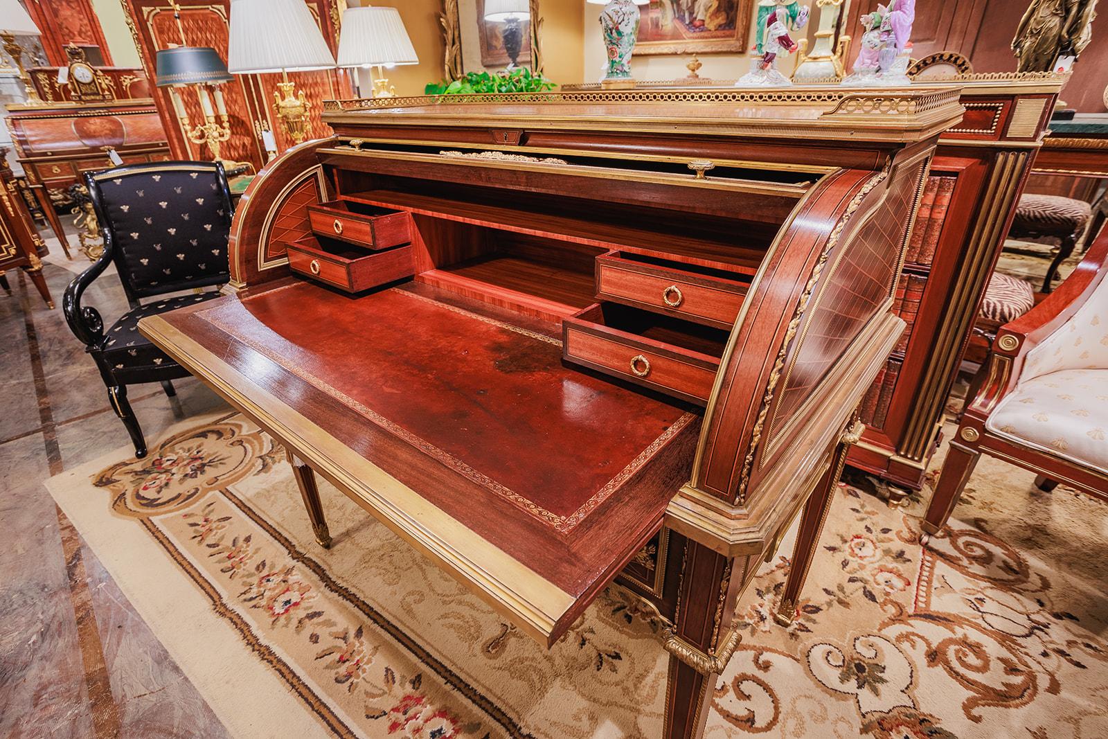 19th Century A very fine 19th century French Louis XVI roll top desk by Francois Linke