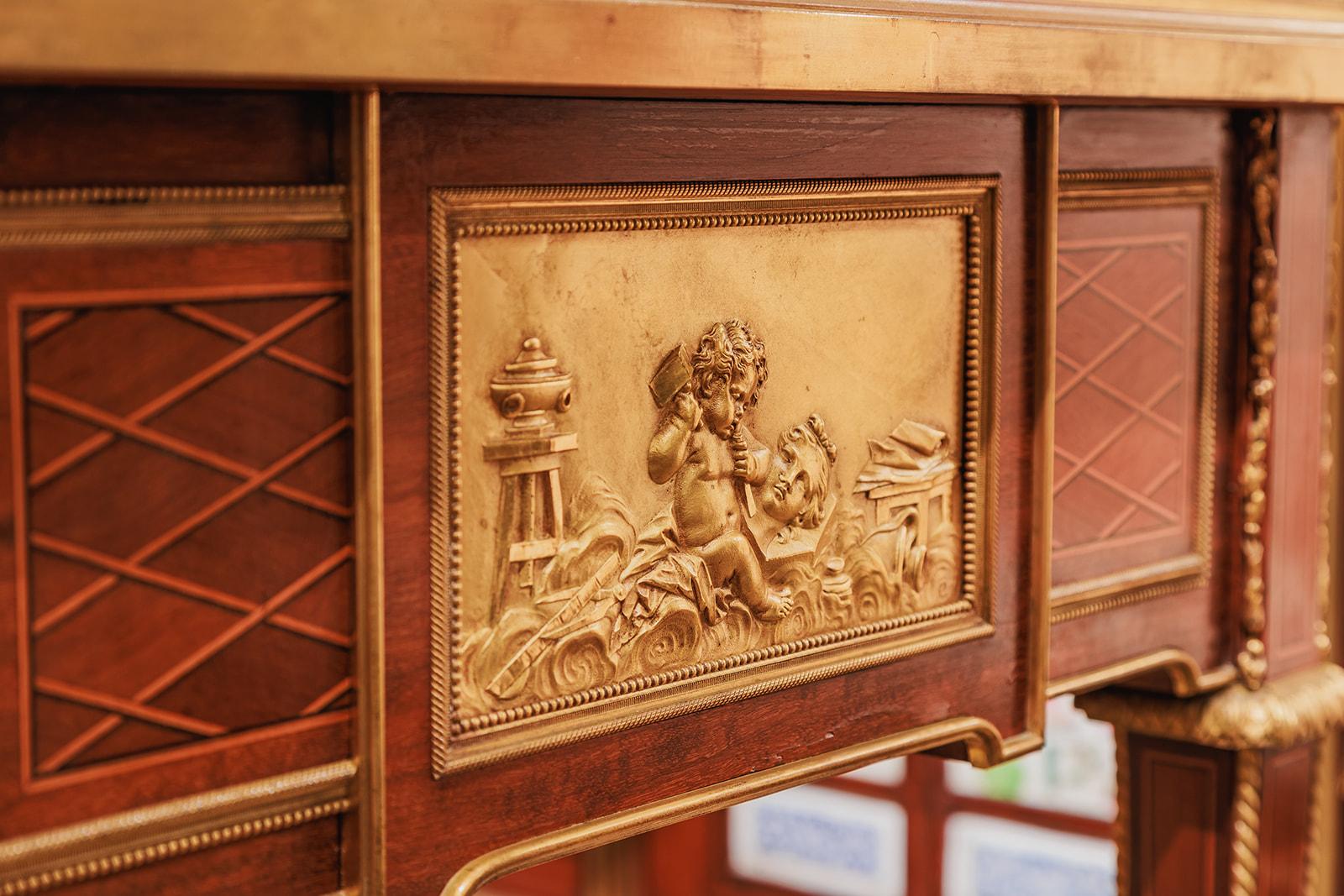 A very fine 19th century French Louis XVI roll top desk by Francois Linke 2