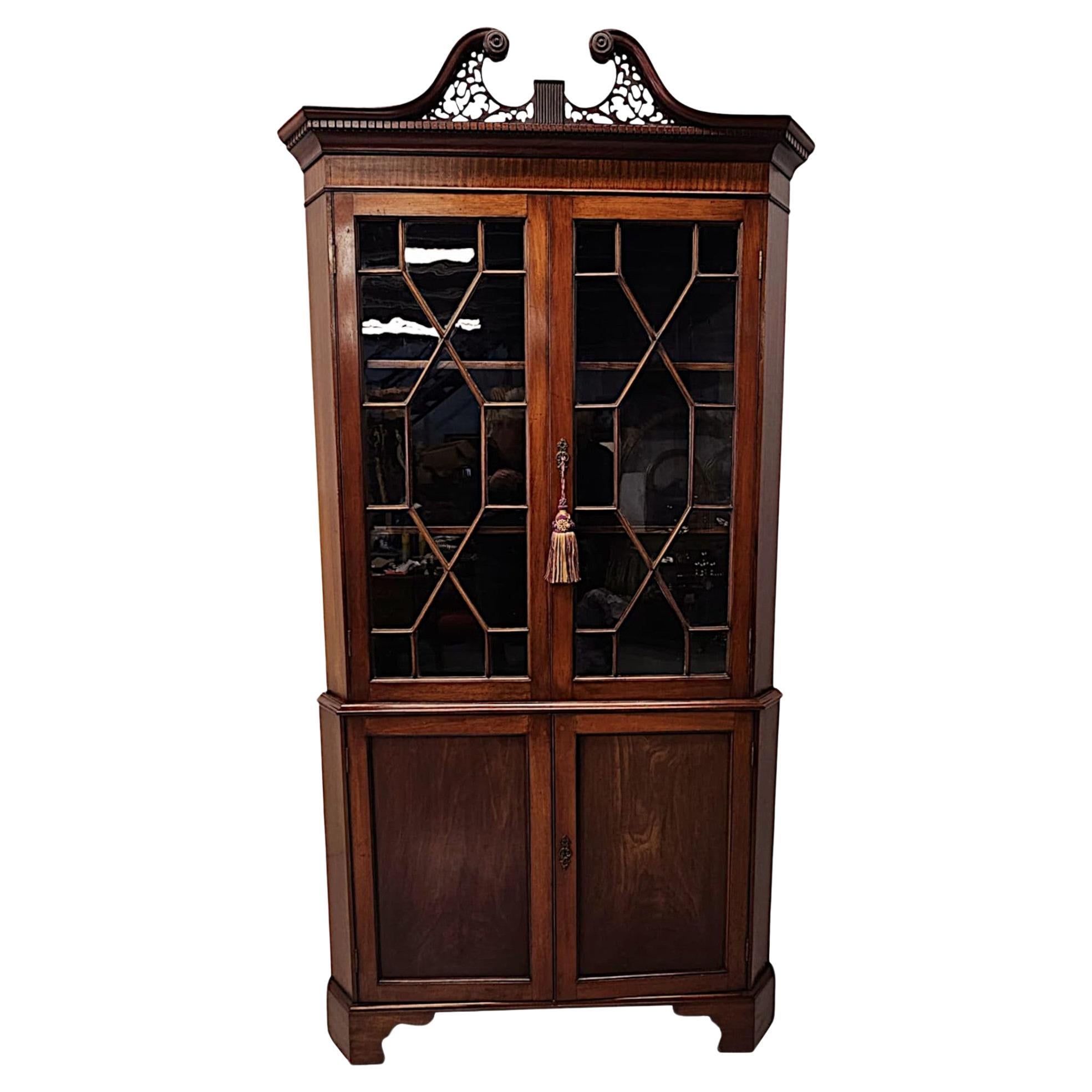 A Very Fine 19th Century Georgian Style Corner Cabinet For Sale