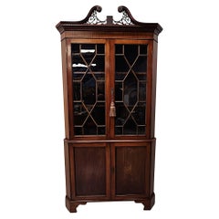 Used A Very Fine 19th Century Georgian Style Corner Cabinet