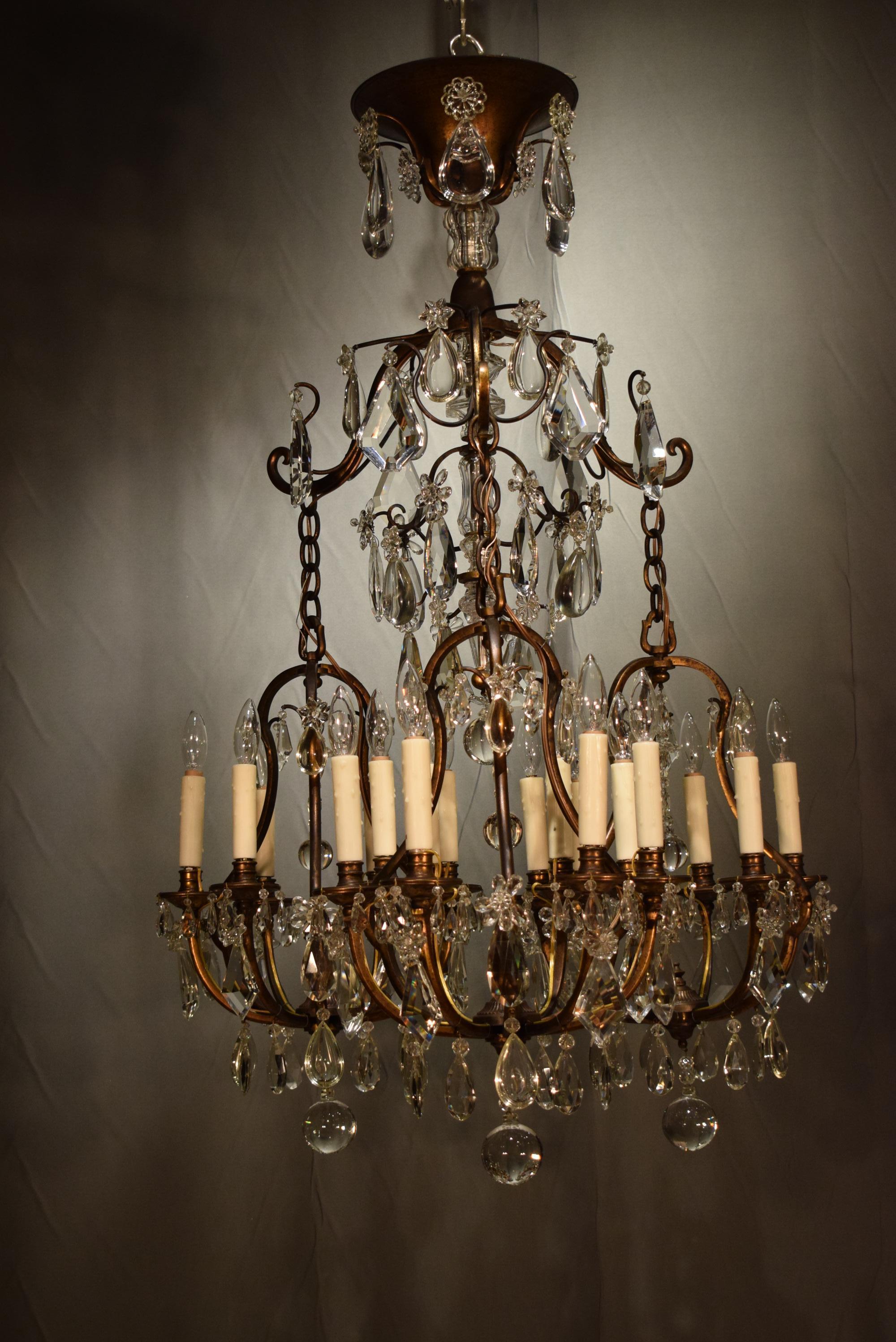 Very Fine 19th Century Gilt Bronze and Crystal Chandelier In Good Condition For Sale In Atlanta, GA