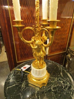 Raffinata lampada bouillotte francese in bronzo dorato del XIX secolo con paralume originale