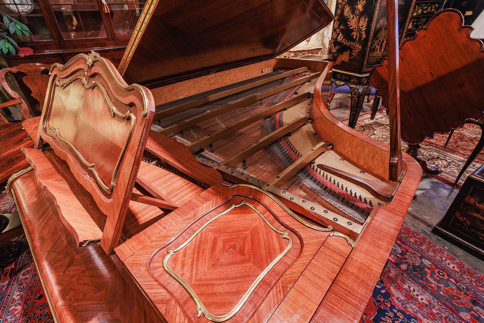 Doré Très beau piano à queue du XIXe siècle de Joseph-Emmanuel Zwiener en vente