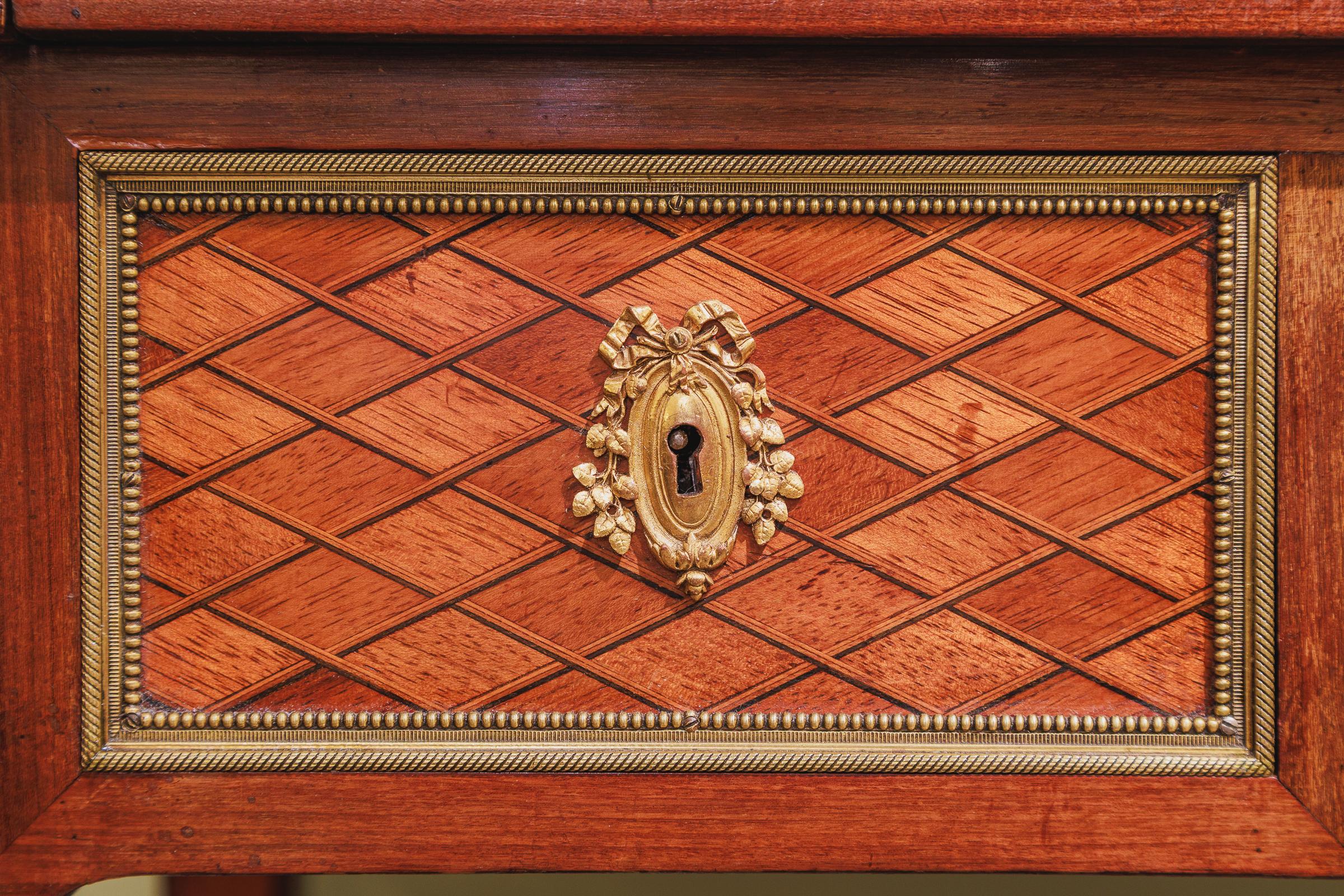 Very Fine 19th Century Louis XVI Roll Top Desk by Paul Sormani In Good Condition For Sale In Dallas, TX