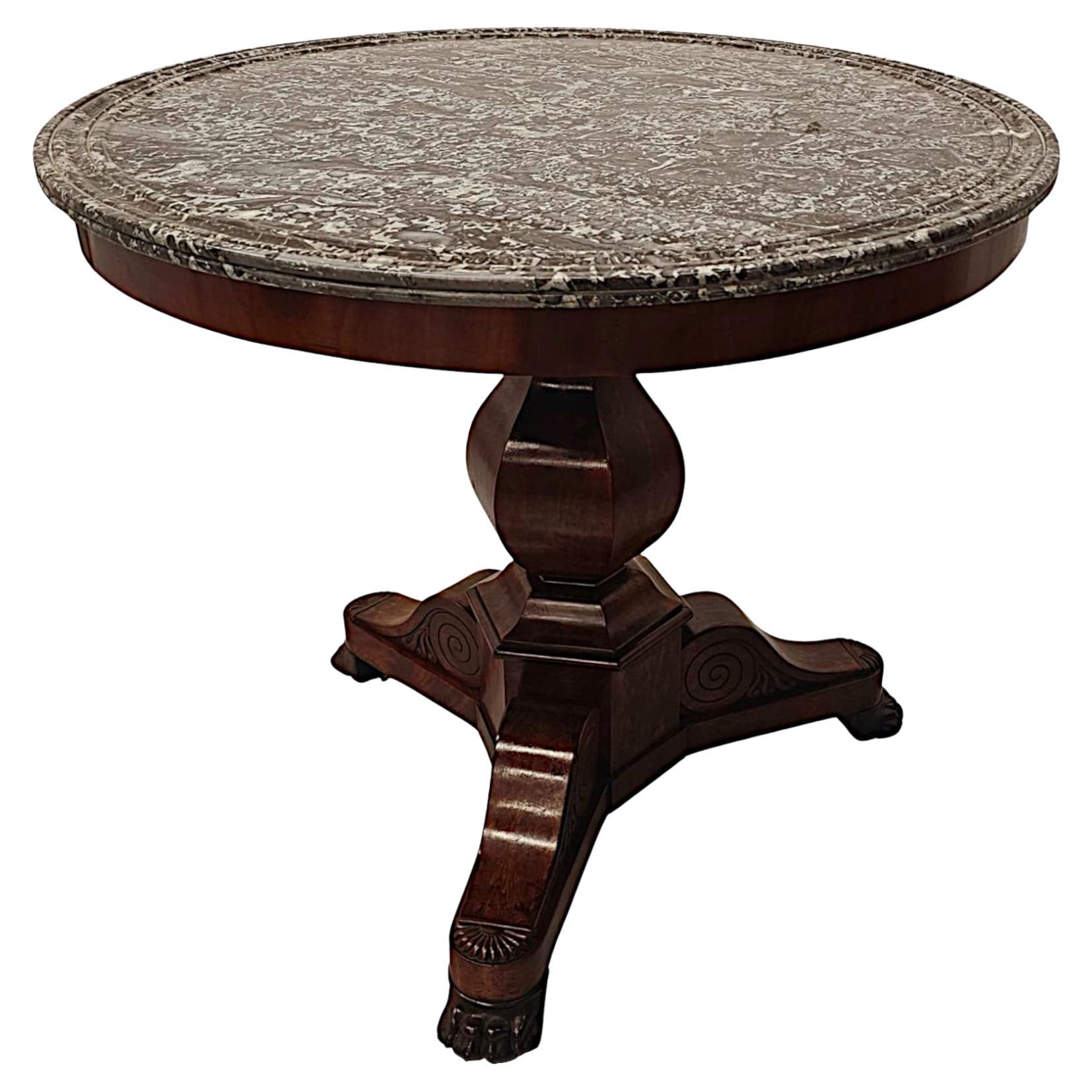 Très belle table centrale du 19ème siècle surmontée de marbre en vente