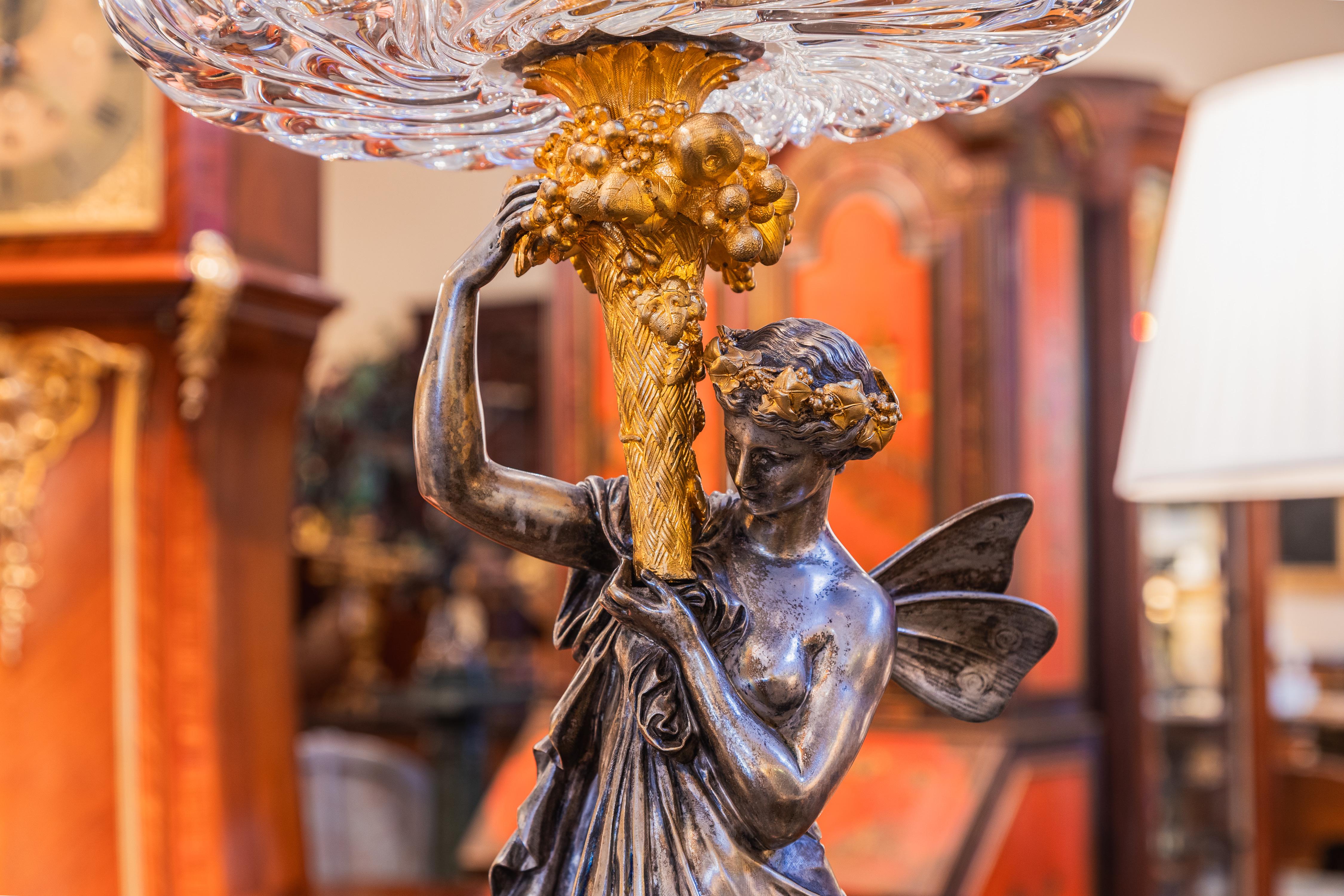 A very fine 19th century silvered bronze and gilt bronze centerpiece by Moreau In Good Condition For Sale In Dallas, TX