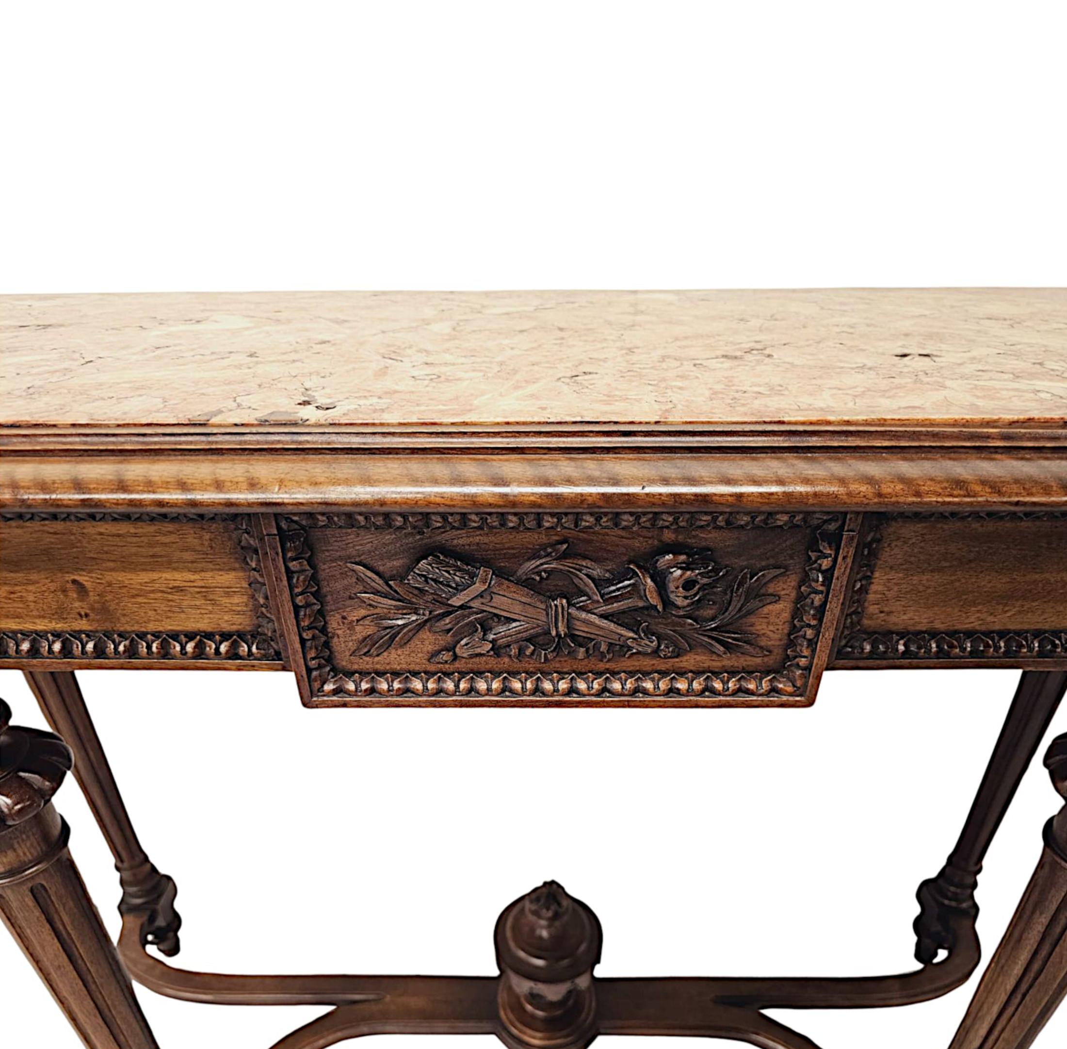 XIXe siècle Très belle table console en noyer à plateau en marbre du 19e siècle en vente