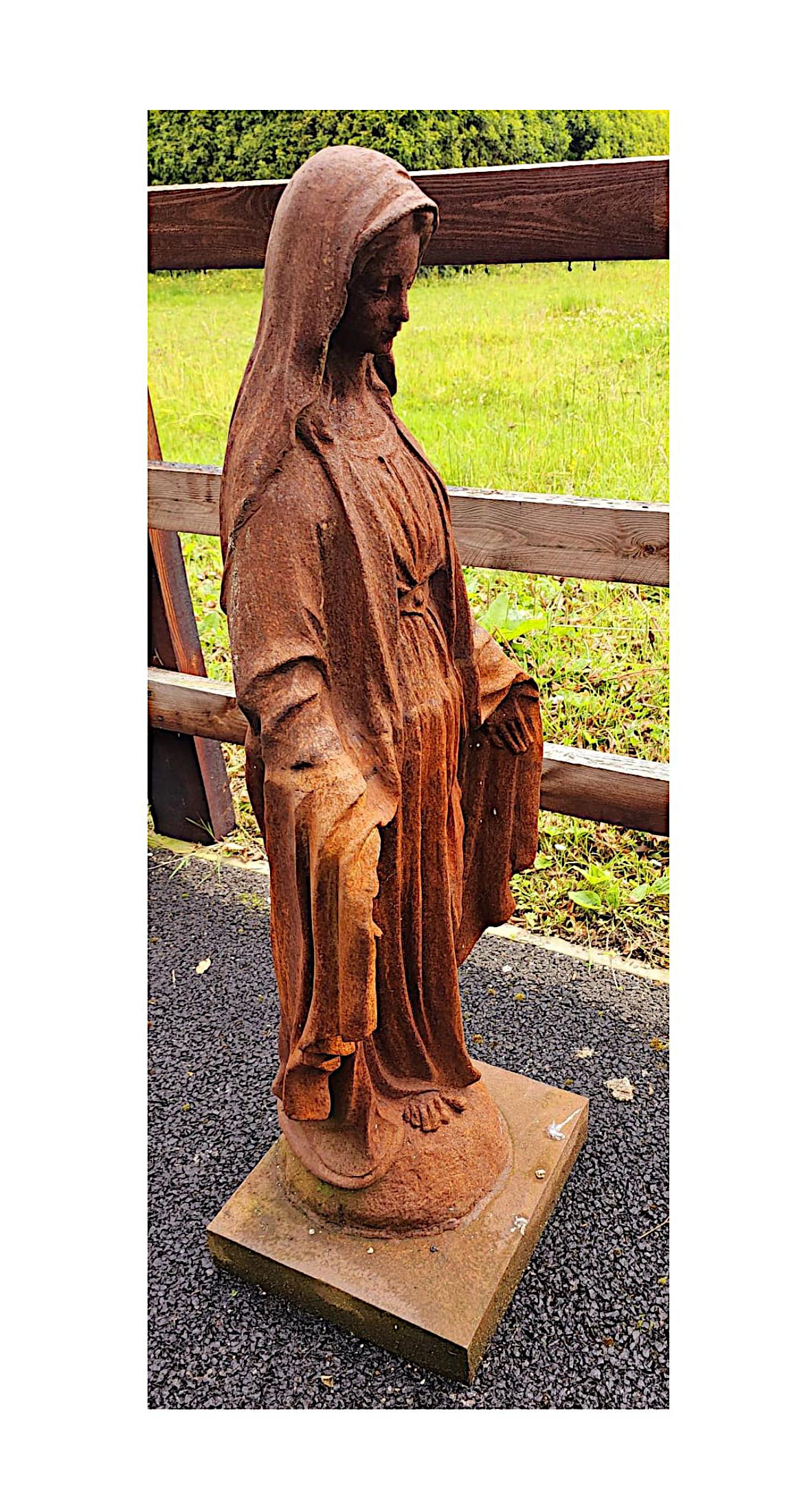 A Very Fine 20th Century Cast Iron Figurative Garden Sculpture of The ...