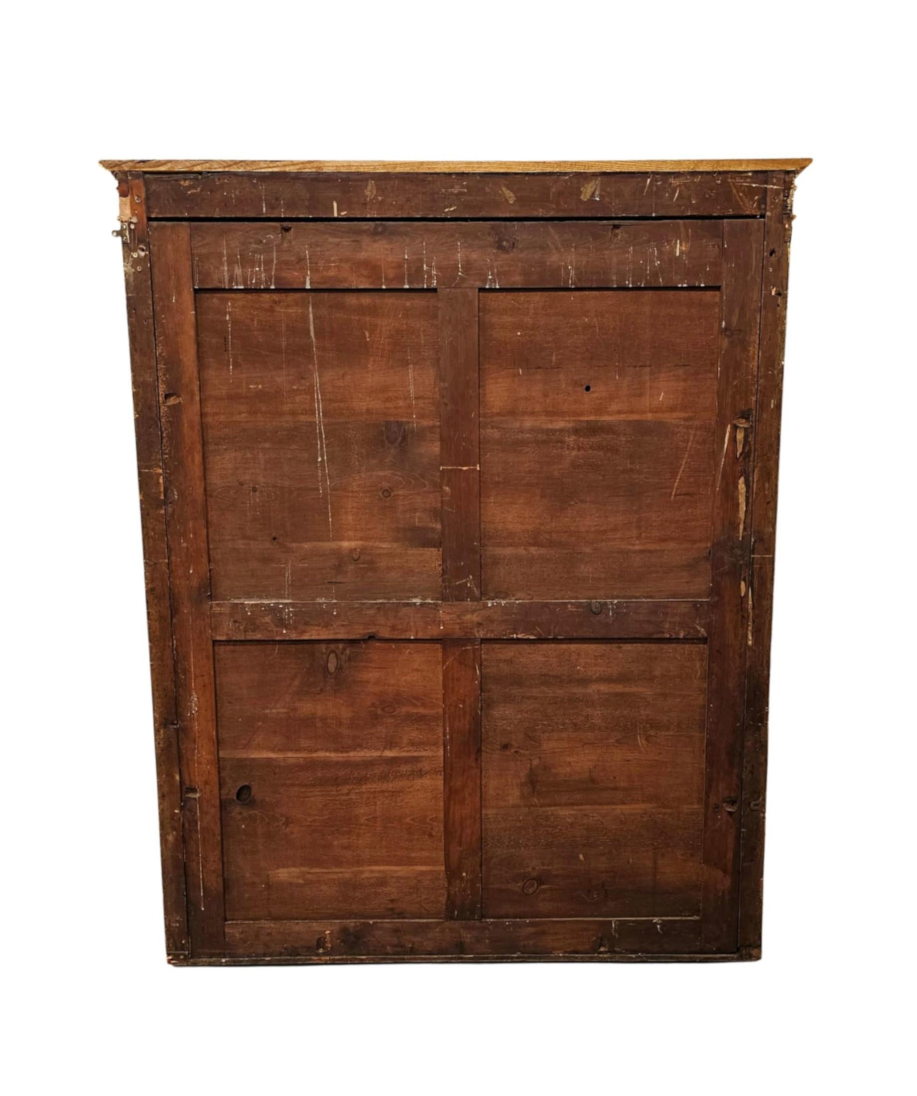Ein sehr schöner und großer Spiegel aus Giltwood aus dem 19. (19. Jahrhundert) im Angebot
