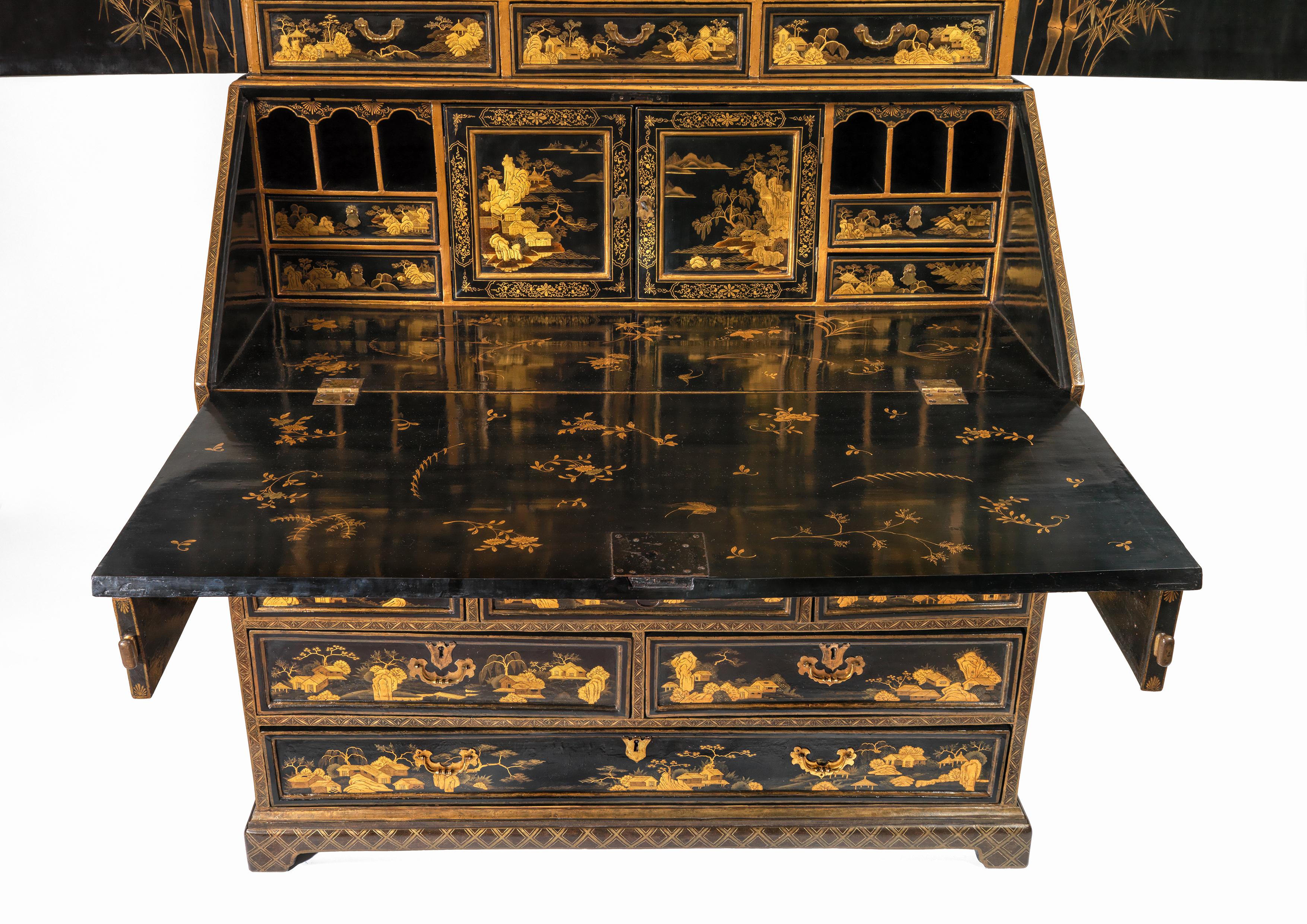 Very Fine and Rare Chinese Export Black and Gold Bureau Cabinet In Good Condition For Sale In London, Middlesex