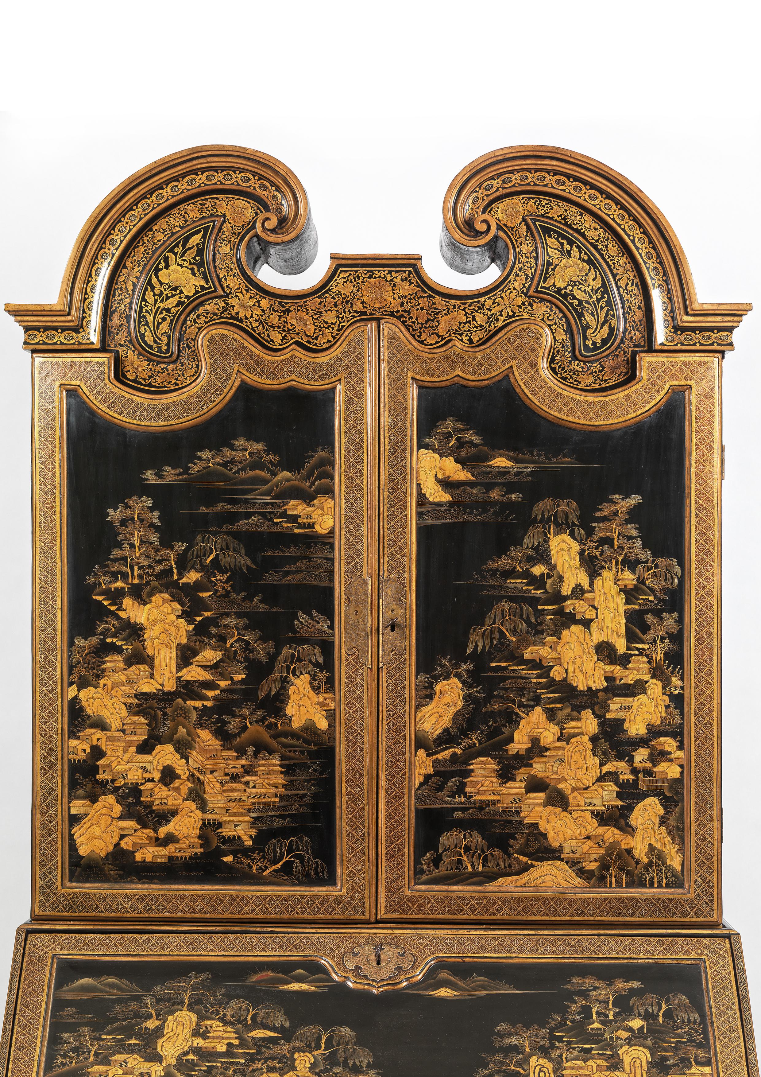 Mid-18th Century Very Fine and Rare Chinese Export Black and Gold Bureau Cabinet For Sale