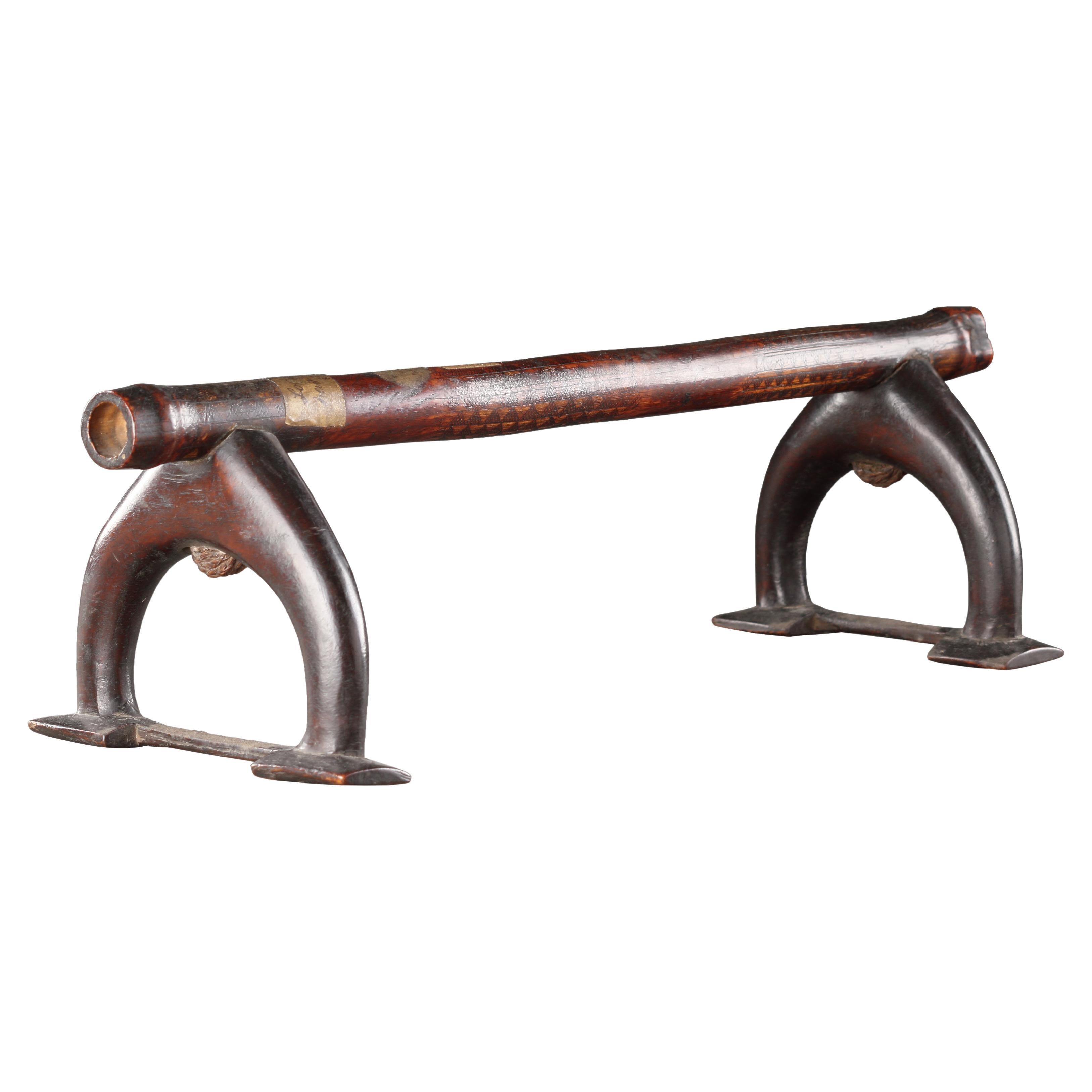 A Very Fine and Rare Headrest ‘Kali’ or ‘Kalimasi’ / ‘Kali Toloni’ For Sale
