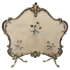 Un parafuoco in ottone molto bello e insolito del XIX secolo