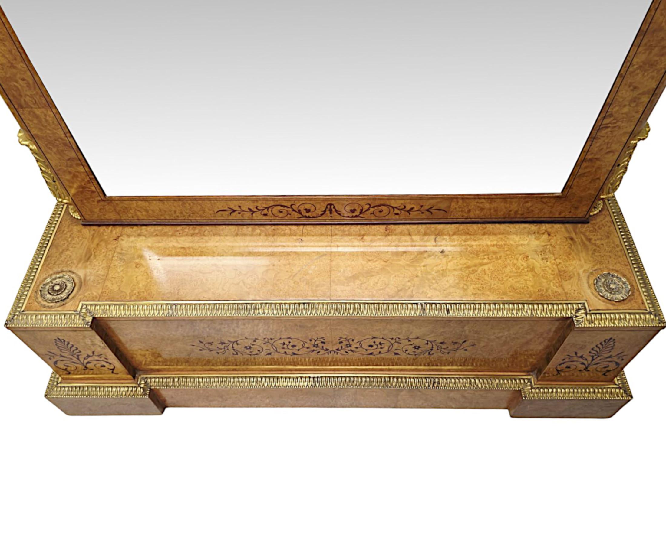 Verre Très beau et inhabituel miroir de cheval en érable piqué incrusté du début du 20e siècle en vente