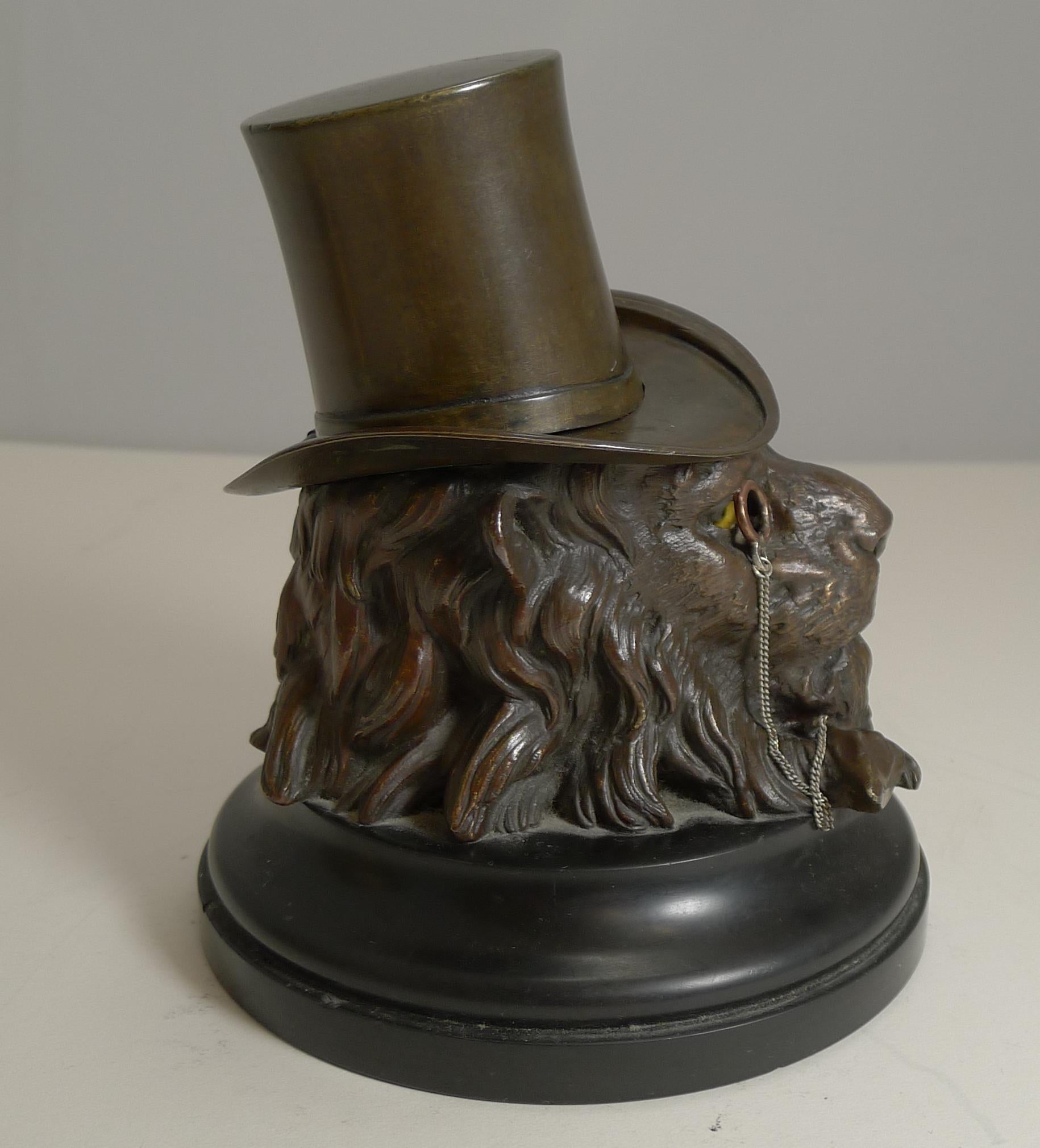 Mid-19th Century Very Fine Antique Bronze English Lion Inkwell, circa 1860