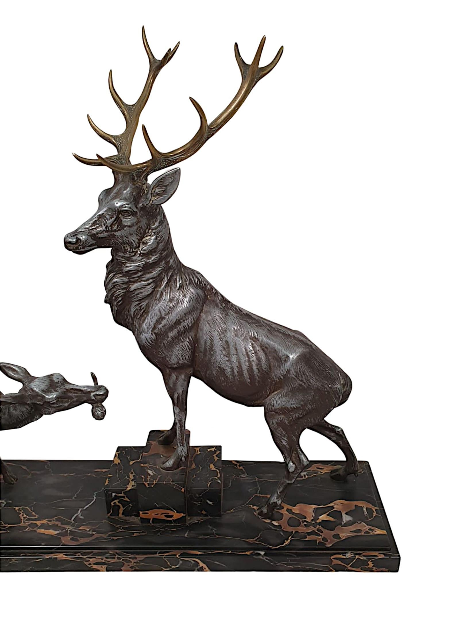 Très belle sculpture animalière d'un cerf et d'une biche par L.A. Carvin Bon état - En vente à Dublin, IE