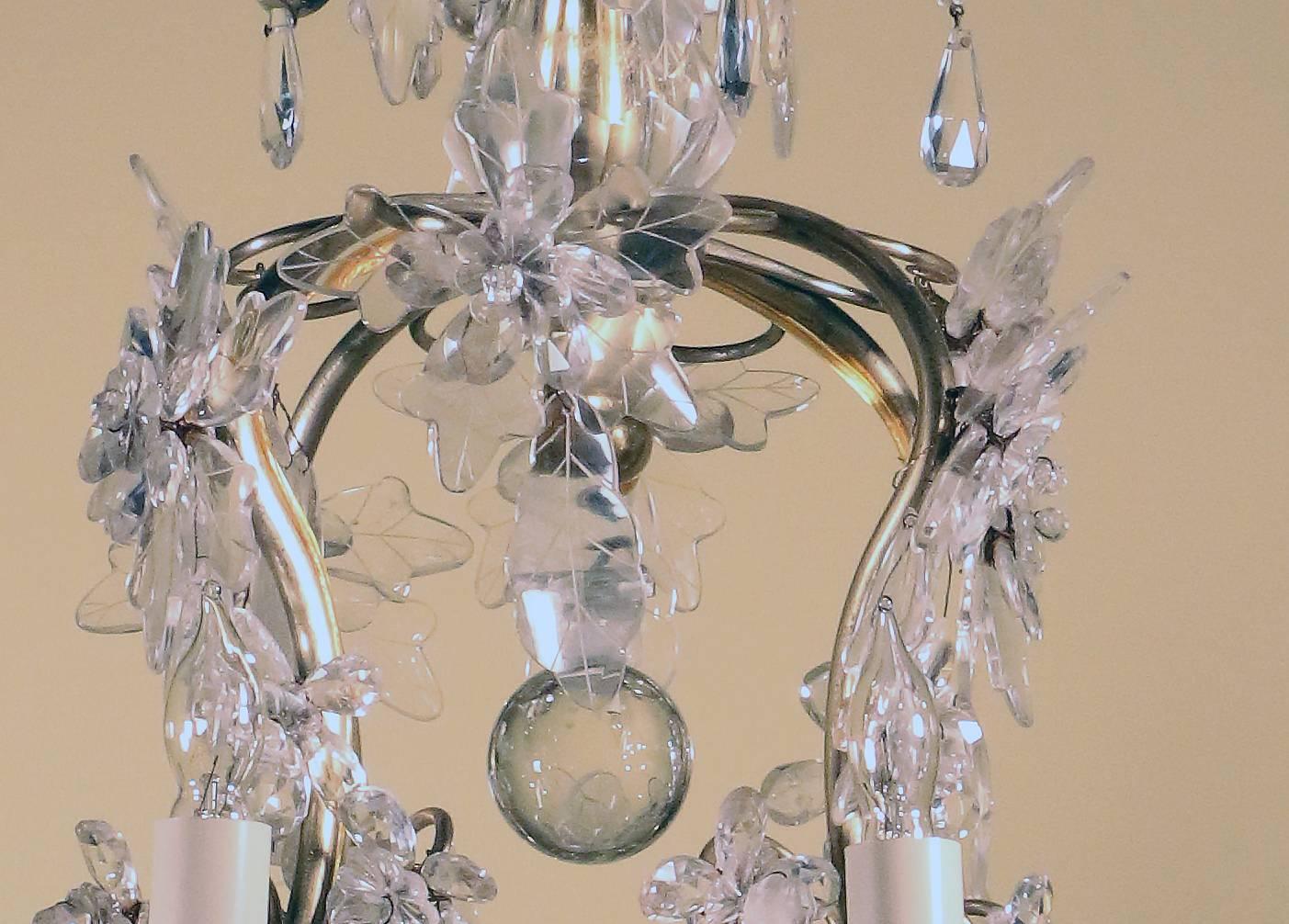 Carved Louis XV Style Rock Crystal and Gilt Bronze Chandelier in Maison Baguès Style For Sale