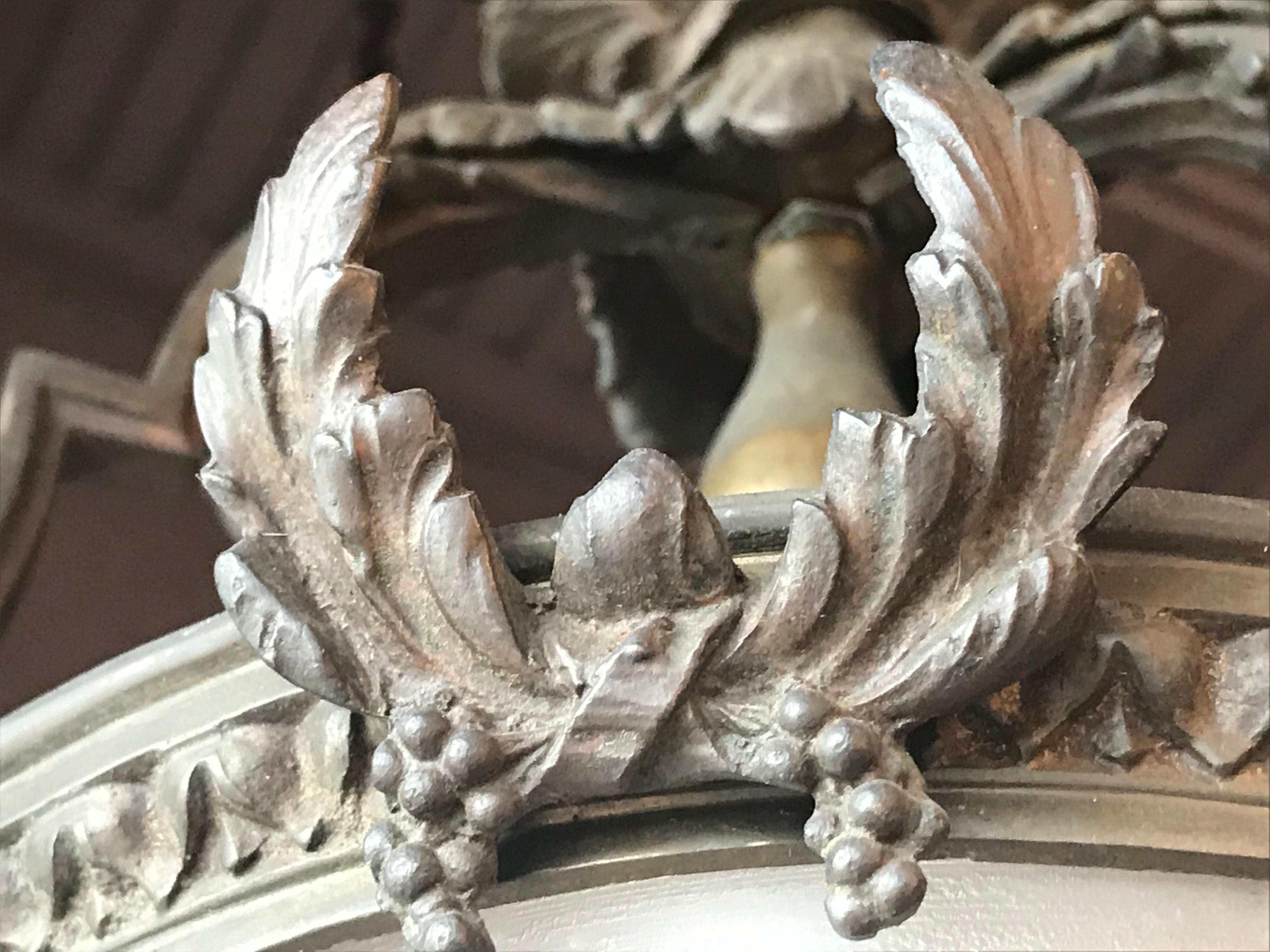 Français Très belle lanterne en bronze avec dôme découpé à la main en vente
